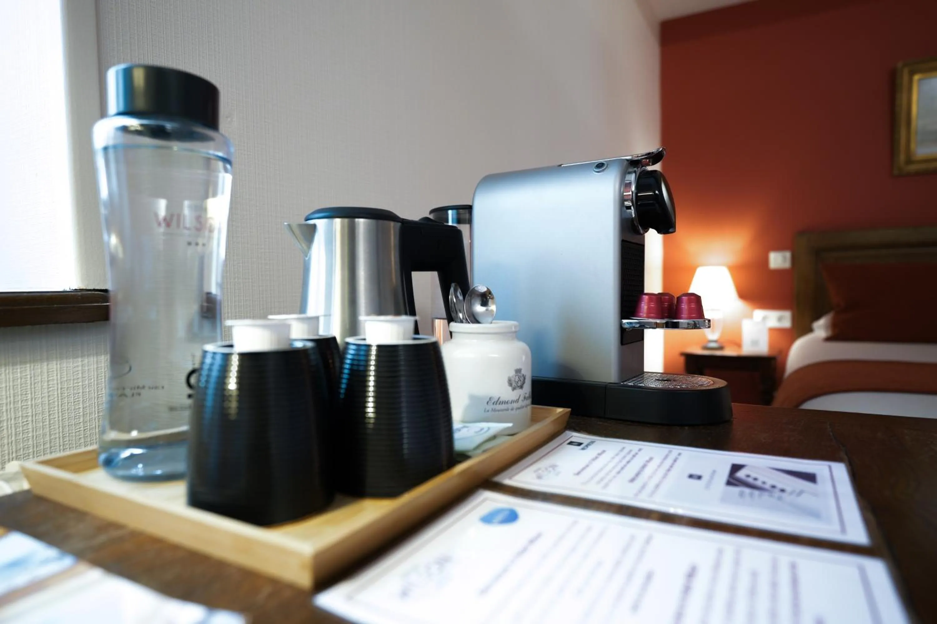 Coffee/tea facilities, Bed in Hôtel Wilson - Teritoria