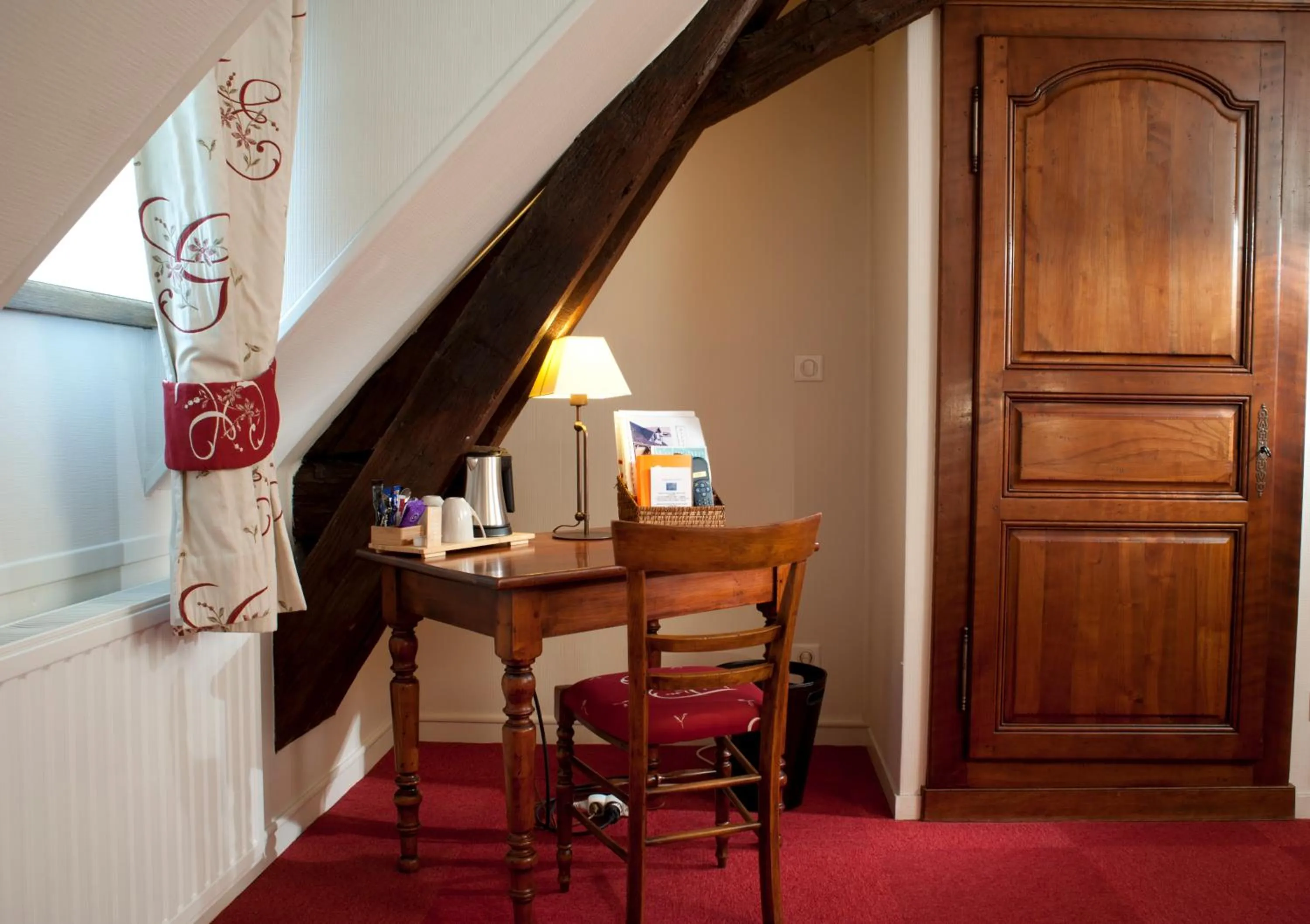 Bedroom in Hôtel Wilson - Teritoria