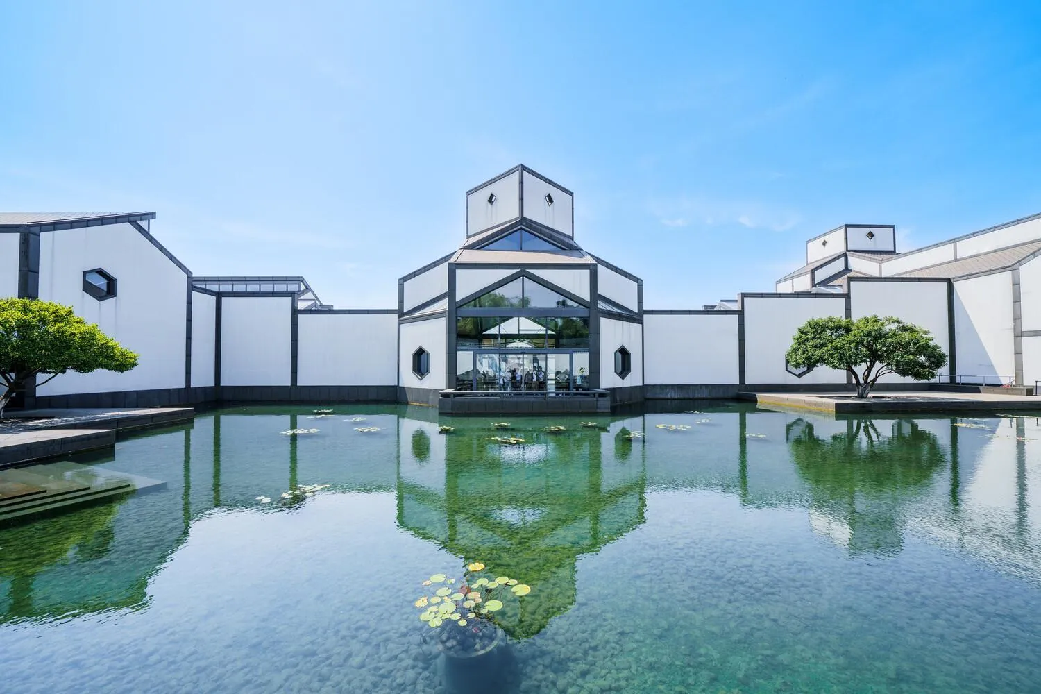 Entertainment in W Suzhou - Jinji Lake