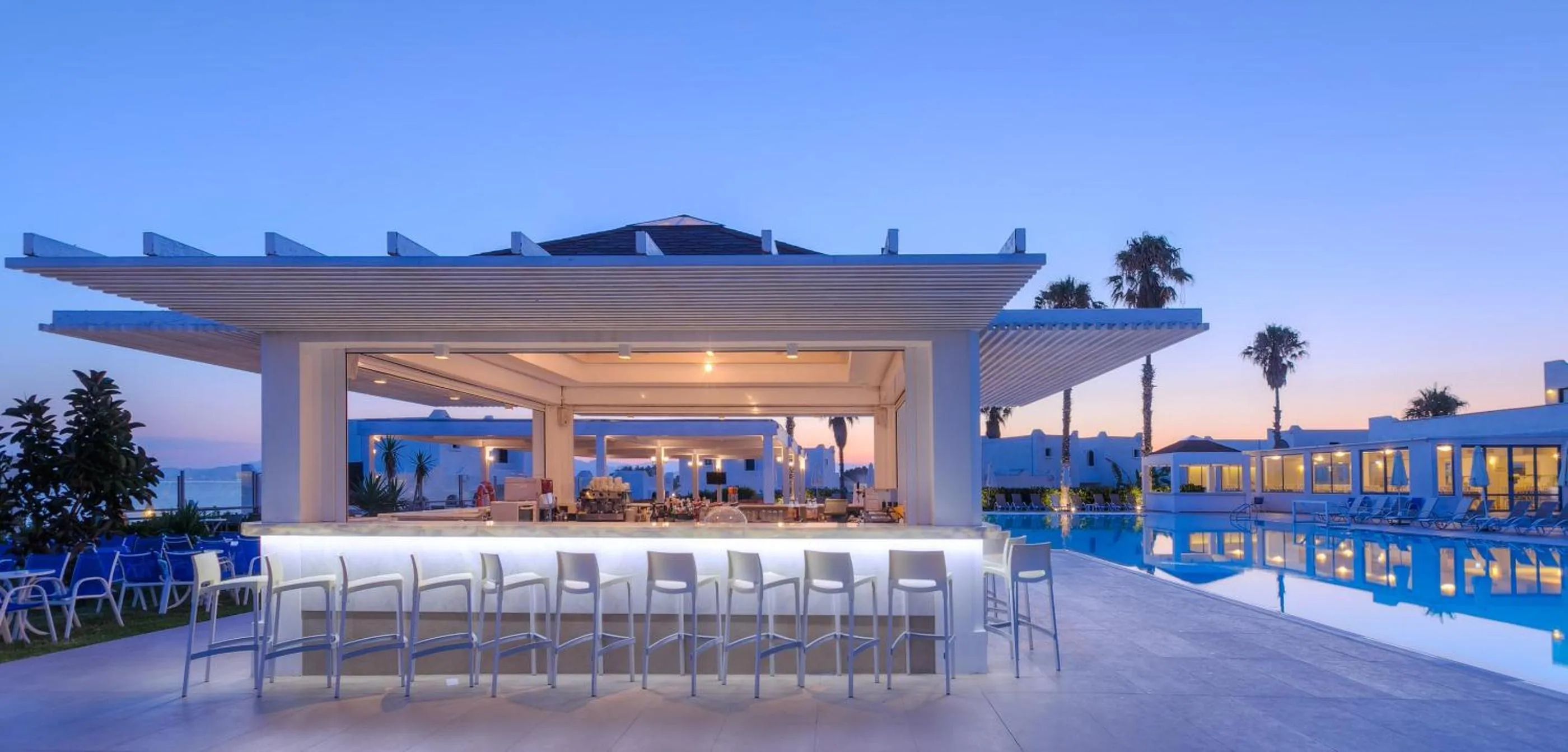 Lounge or bar in The Aeolos Beach Hotel