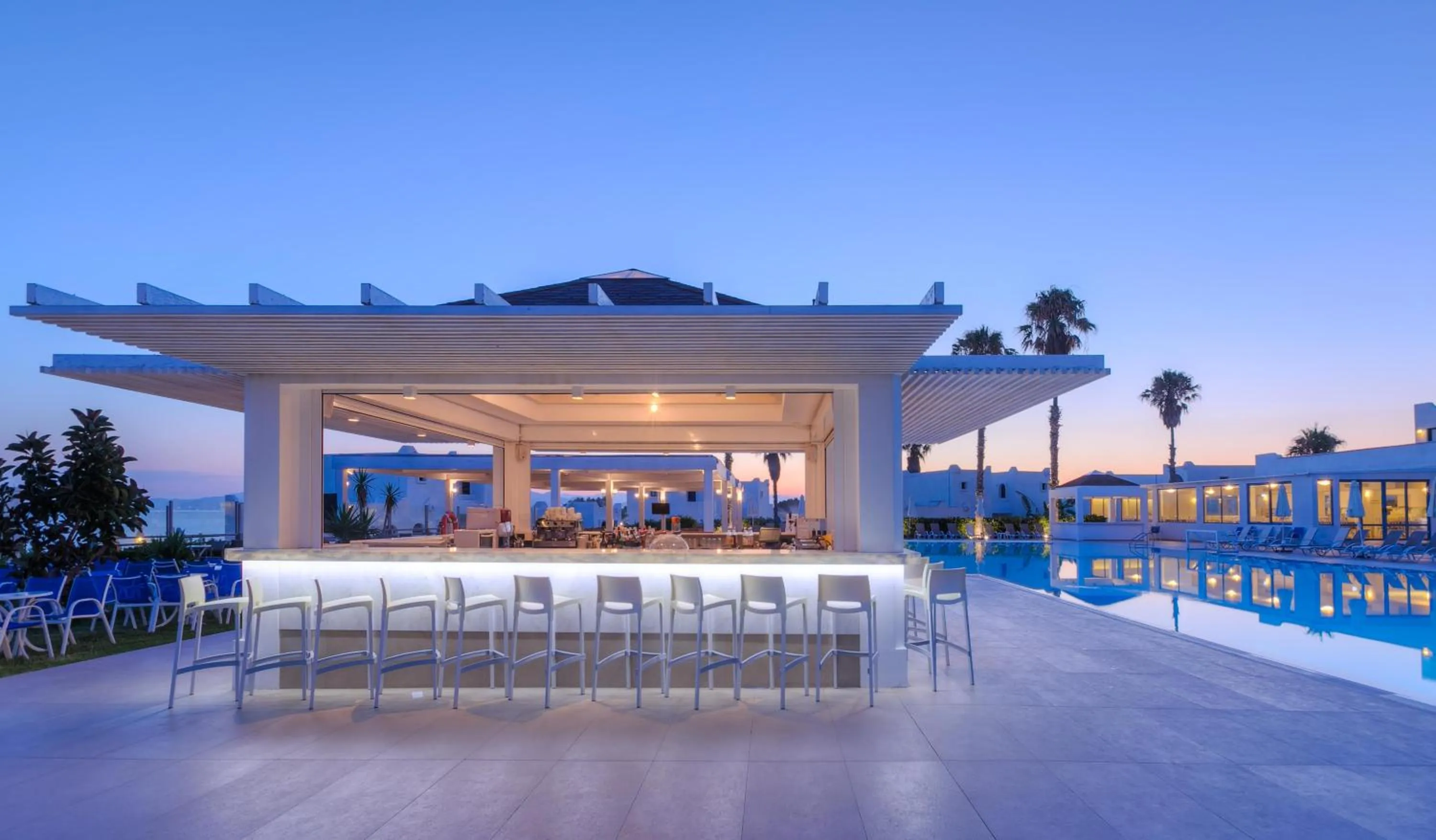 Lounge or bar in The Aeolos Beach Hotel