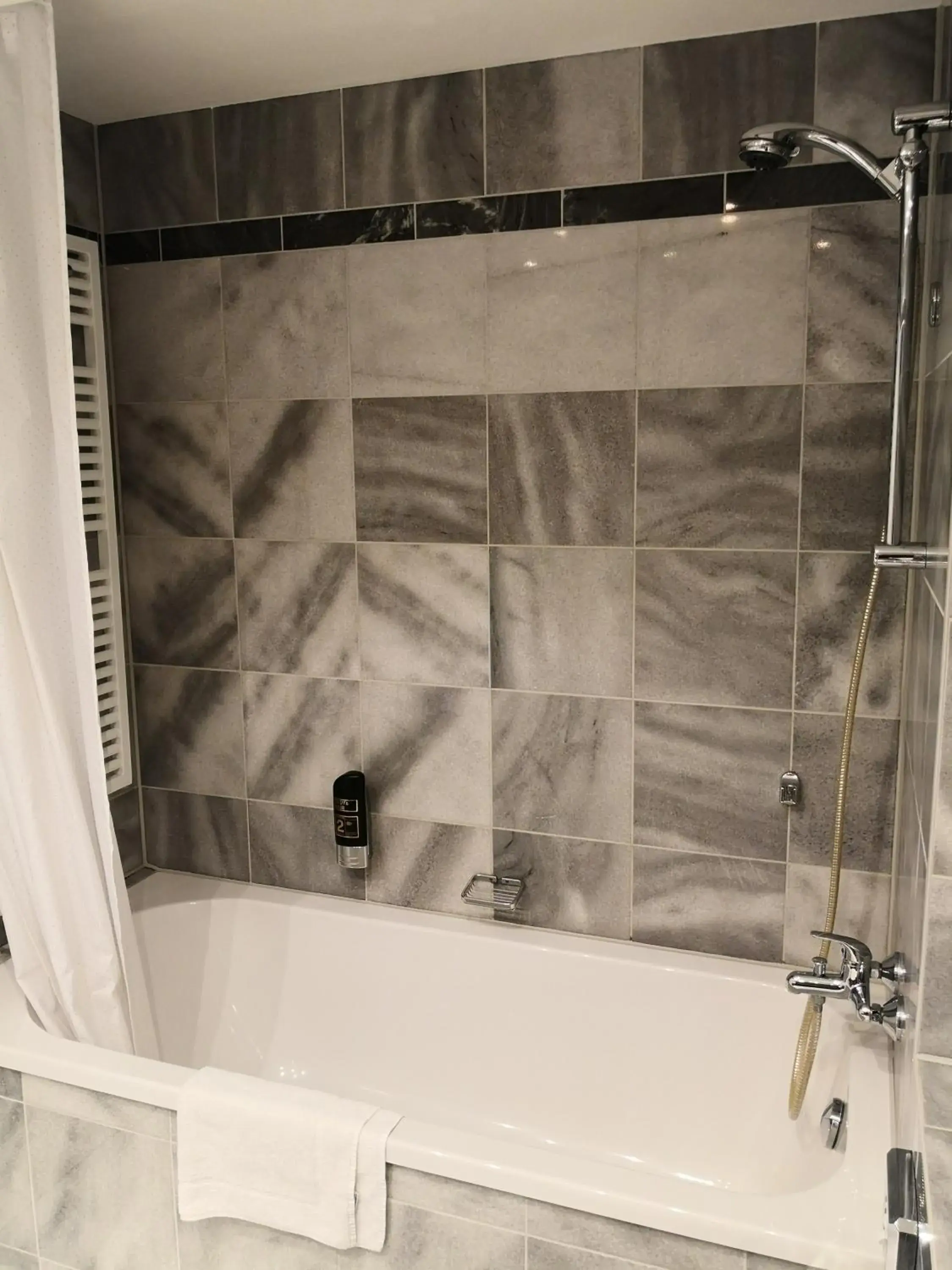 Double Room for Single Use with Bathtub in Seehotel Luisenhof Double Room for Single Use with Bathtub in Seehotel Luisenhof