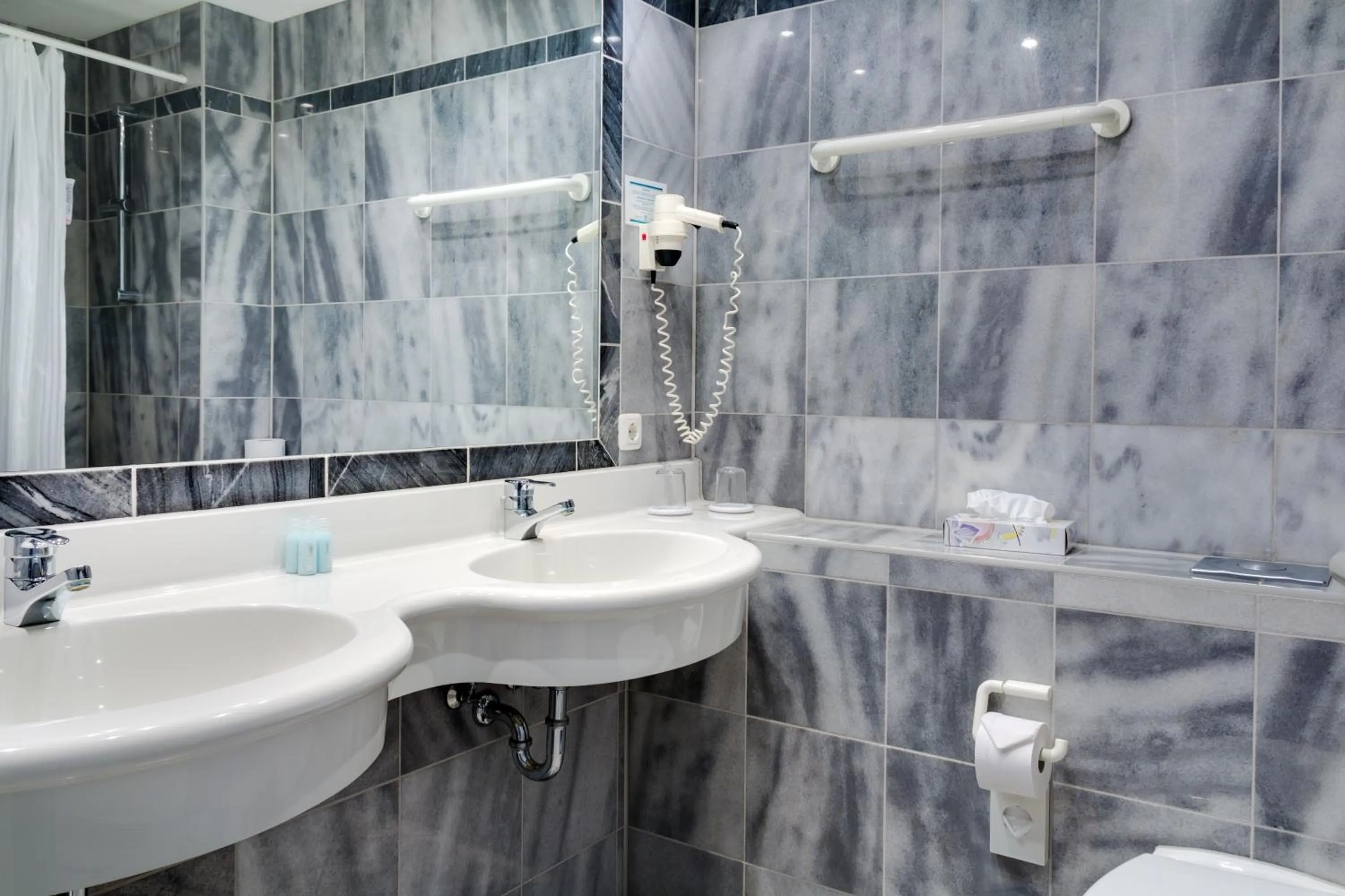 Toilet in Seehotel Luisenhof