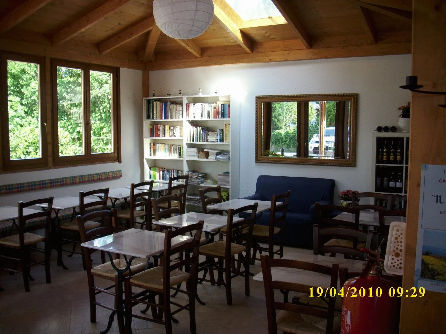 Communal lounge/ TV room in Residence Al Lago