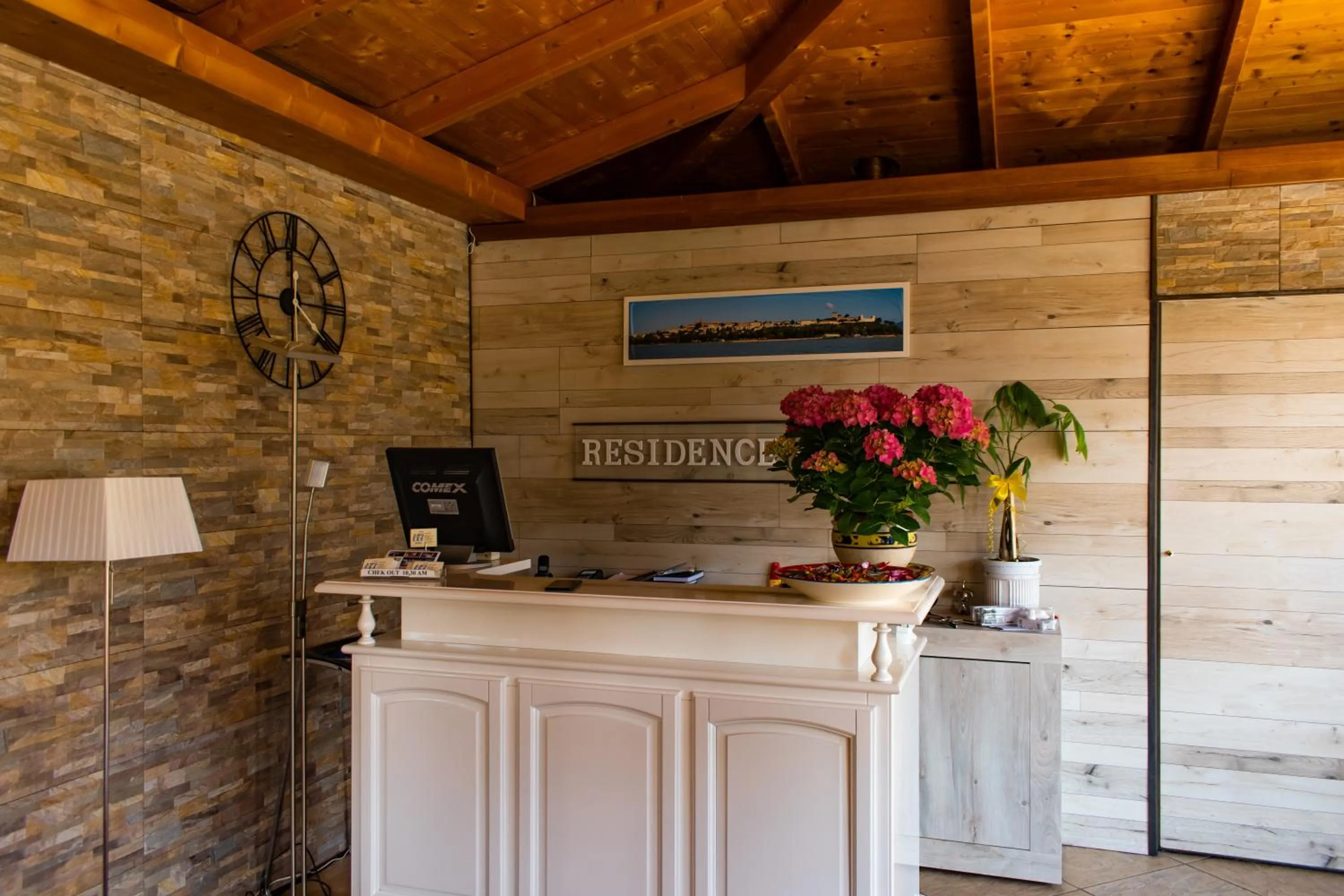 Facade/entrance in Residence Al Lago