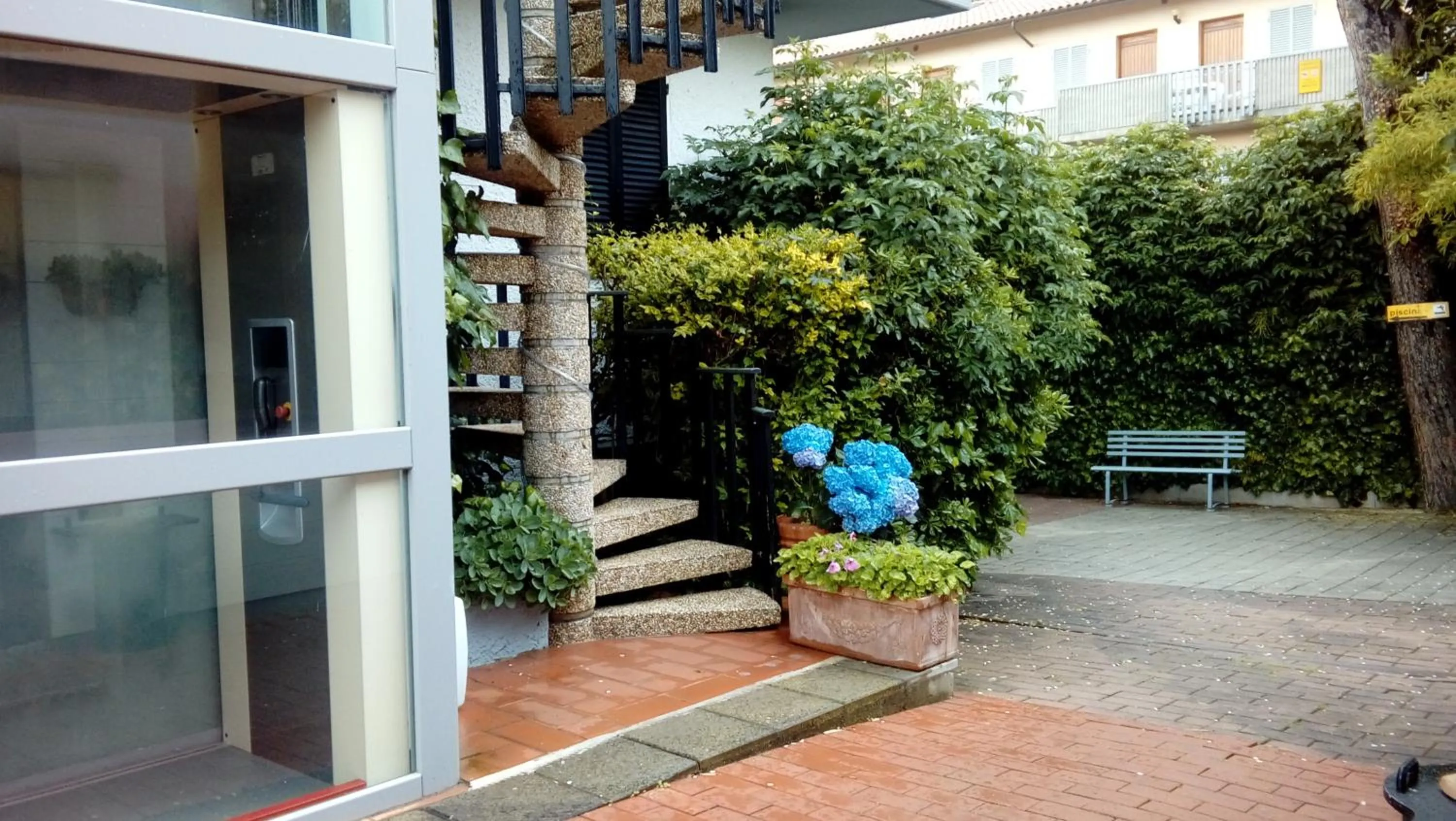 Facade/entrance in Residence Al Lago