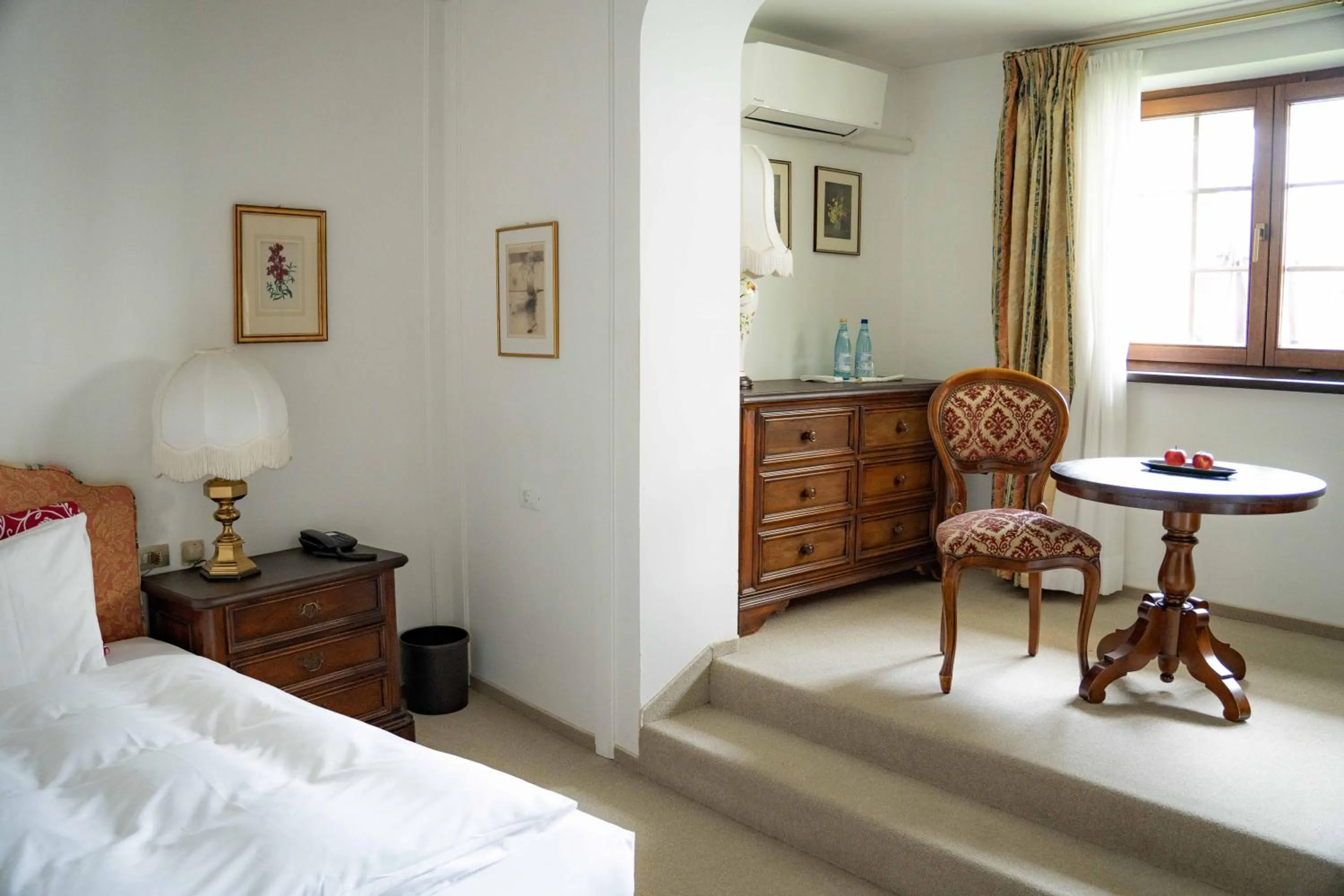 Photo of the whole room, Bed in Hotel Castel Rundegg (Adults Only)