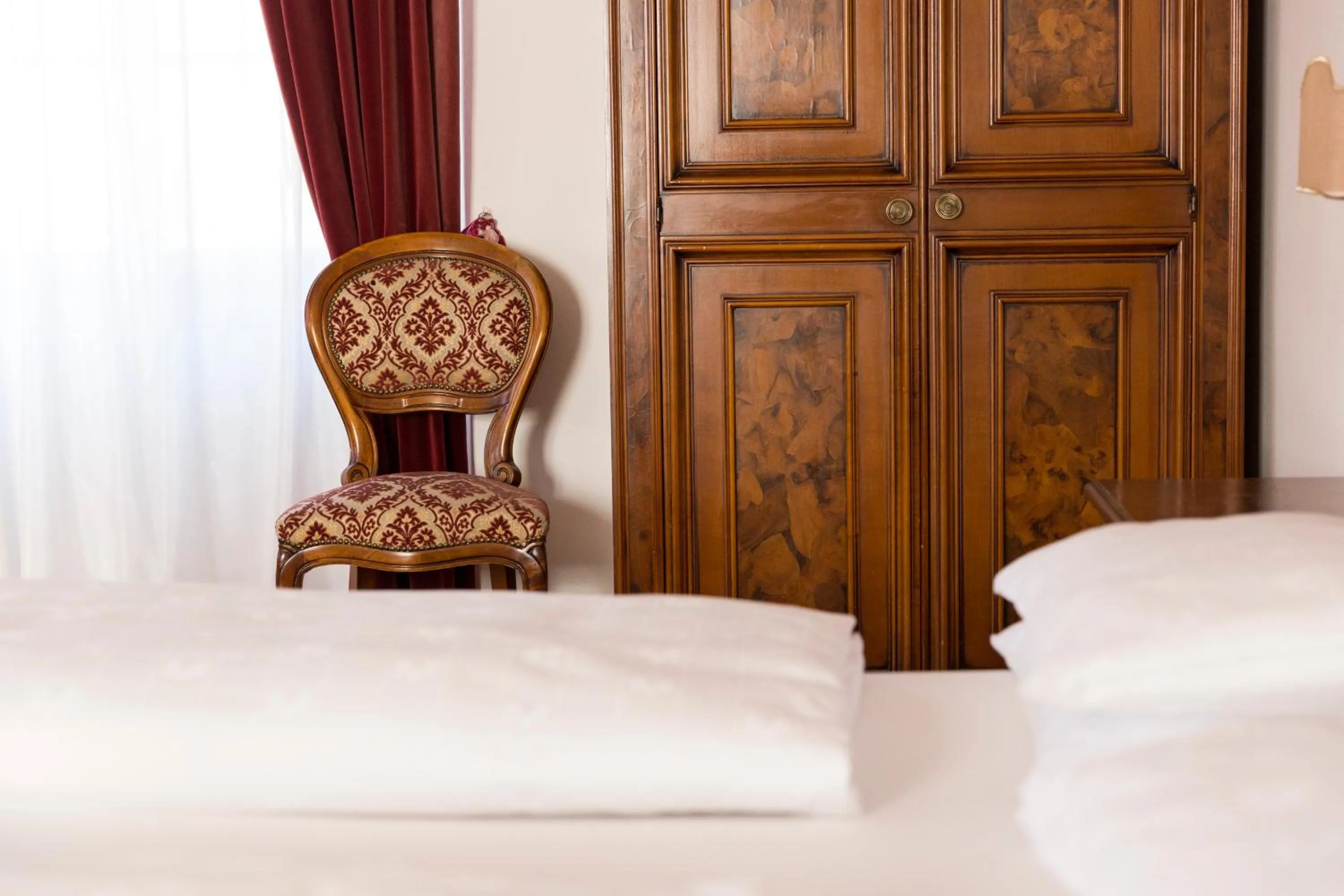 Photo of the whole room, Bed in Hotel Castel Rundegg (Adults Only)