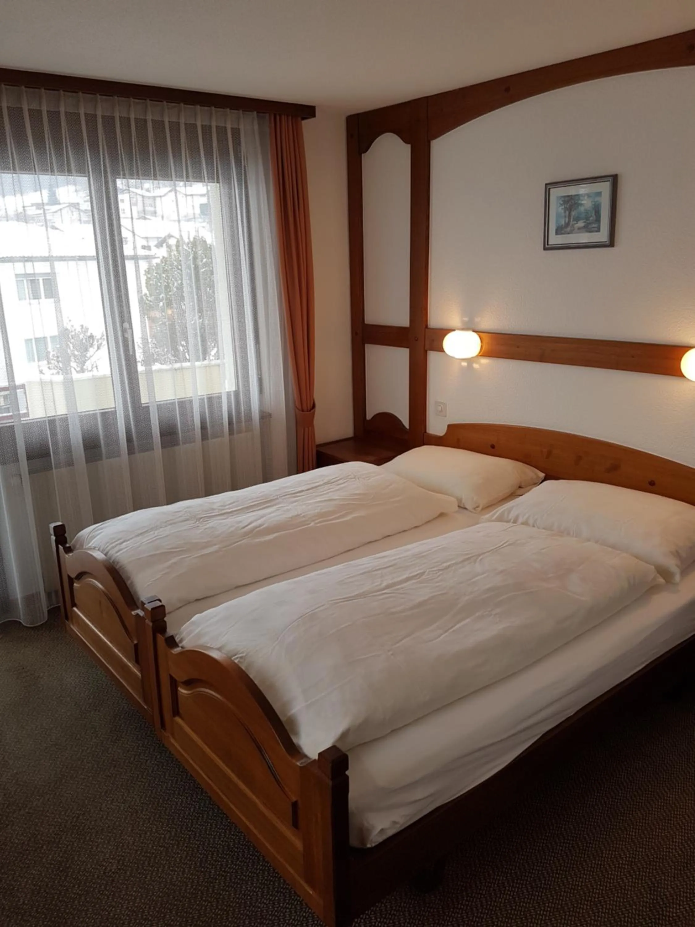 Photo of the whole room, Bed in Hotel Central