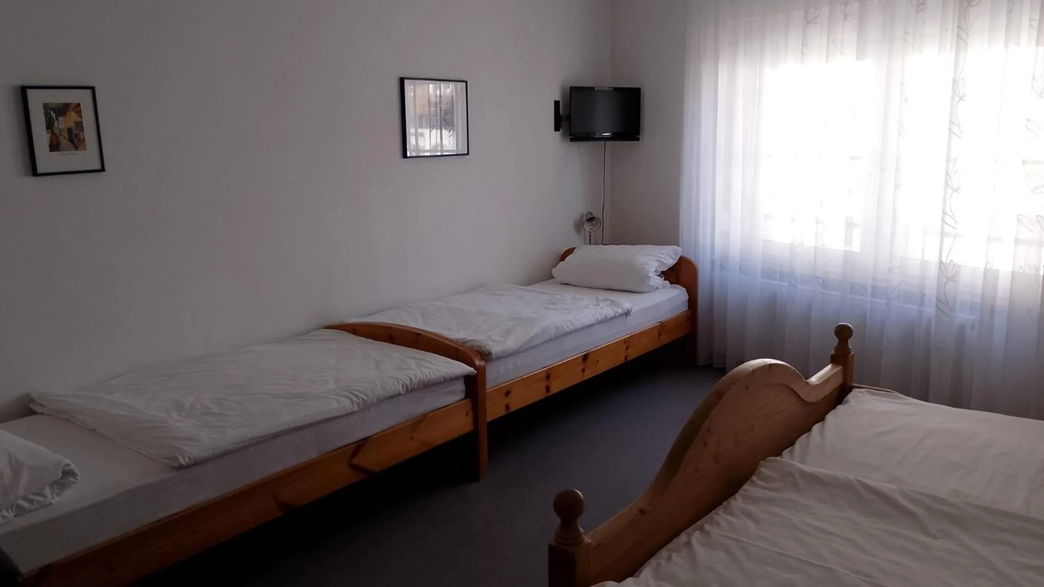 Bed in Hotel Zum Rebstock