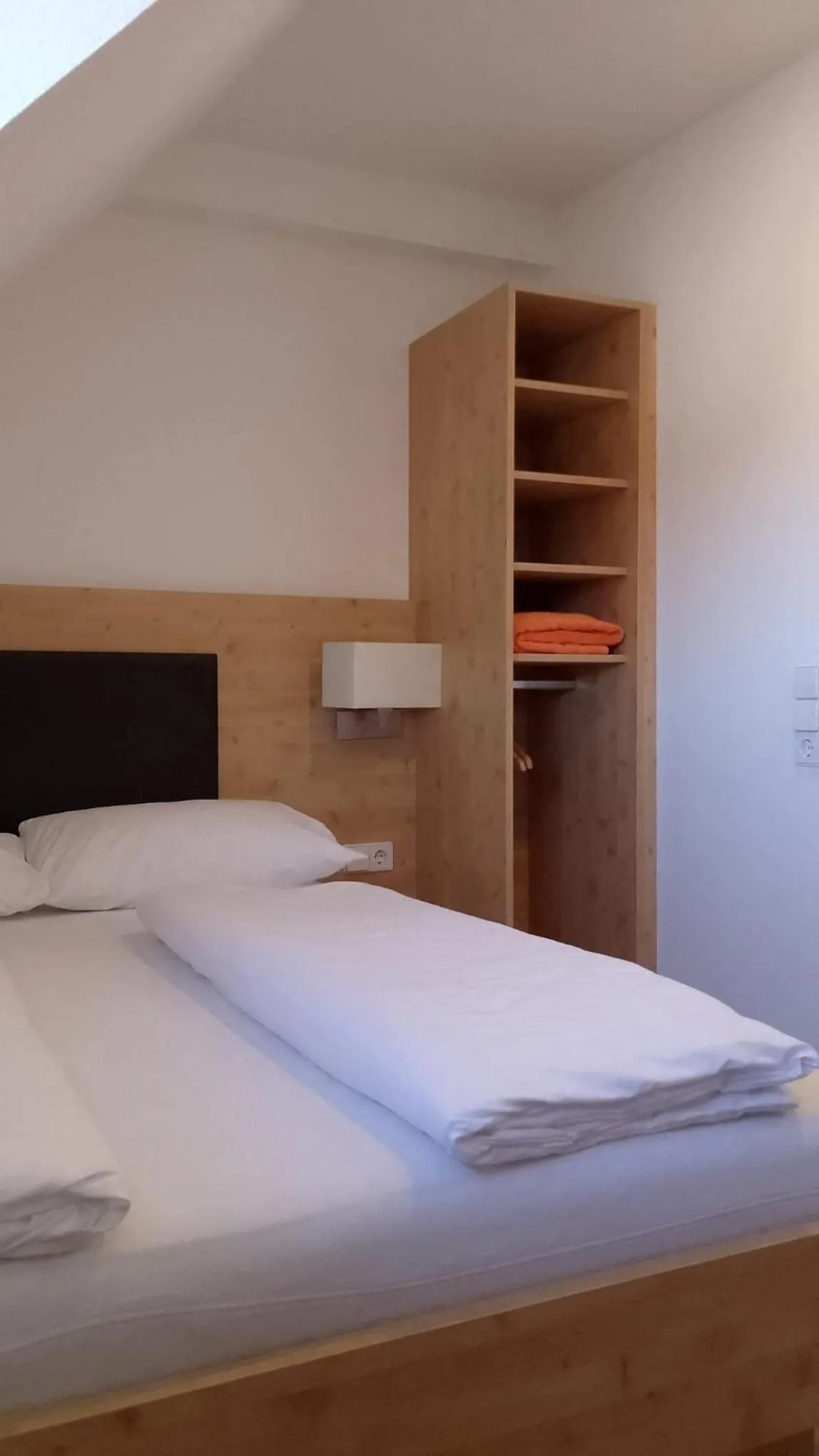 Bed in Hotel Zum Rebstock