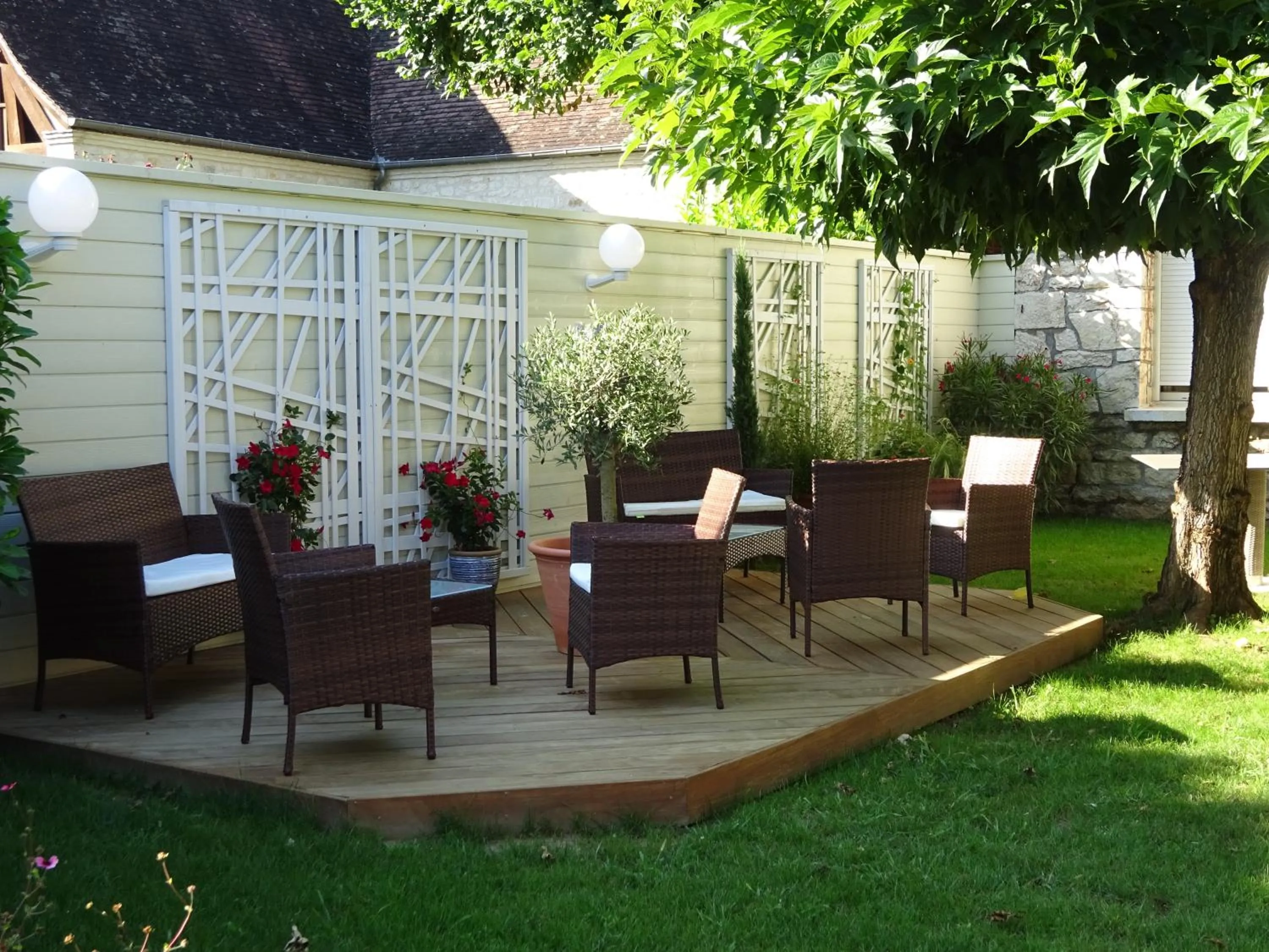 Garden in Logis Hotel Grangier