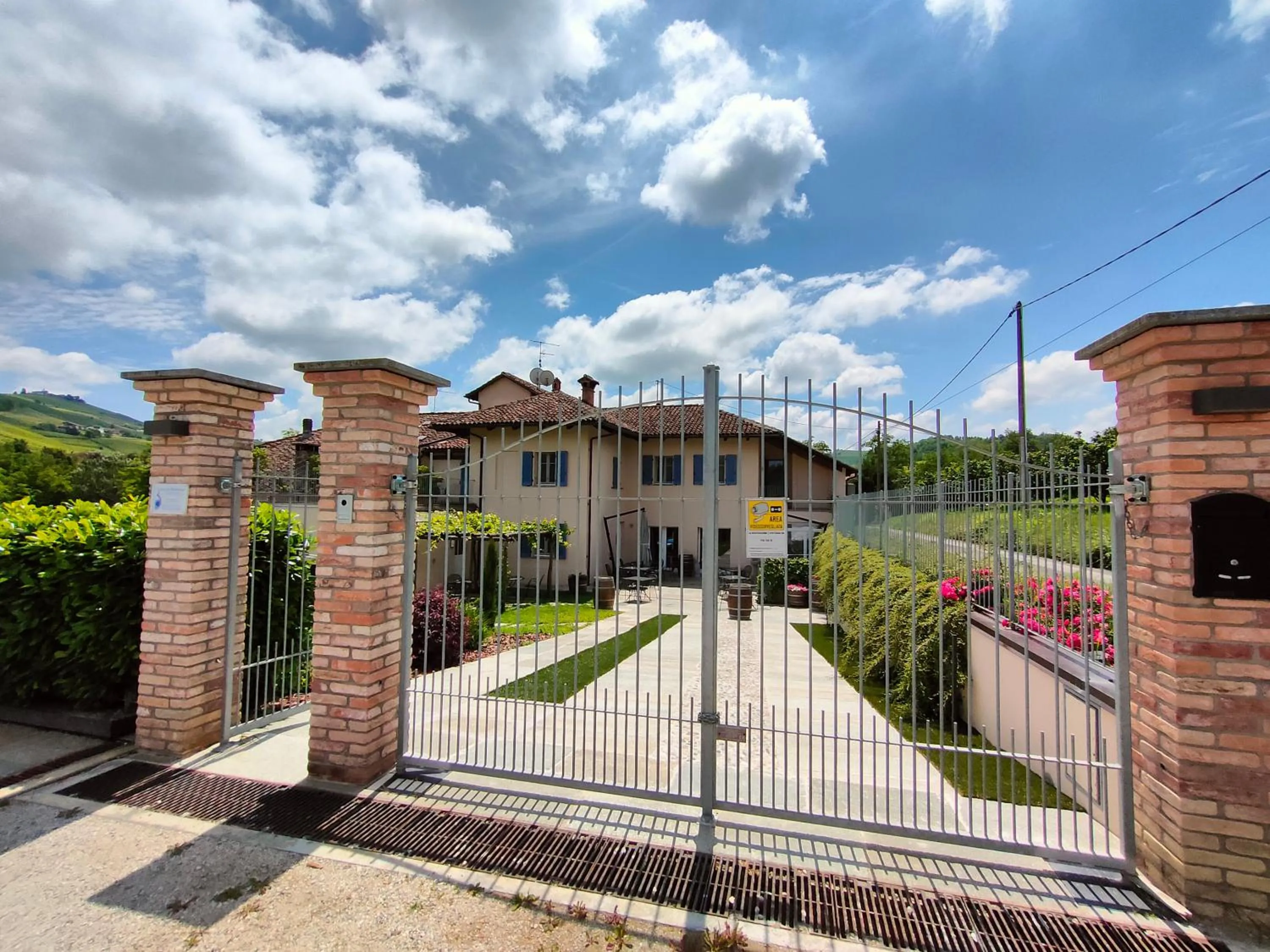 Property building in Cascina BELLONUOVO