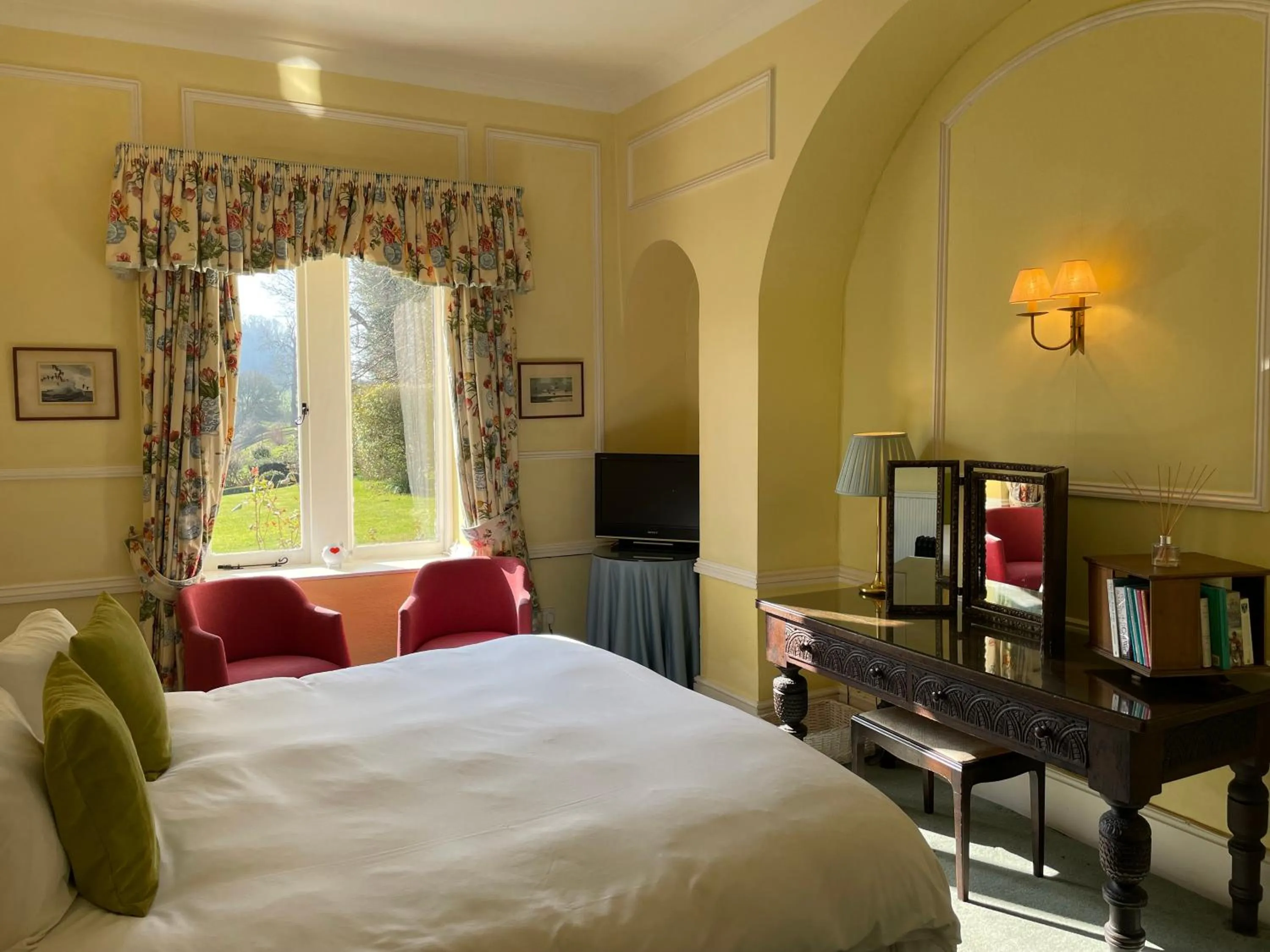 Seating area, Bed in Langrish House