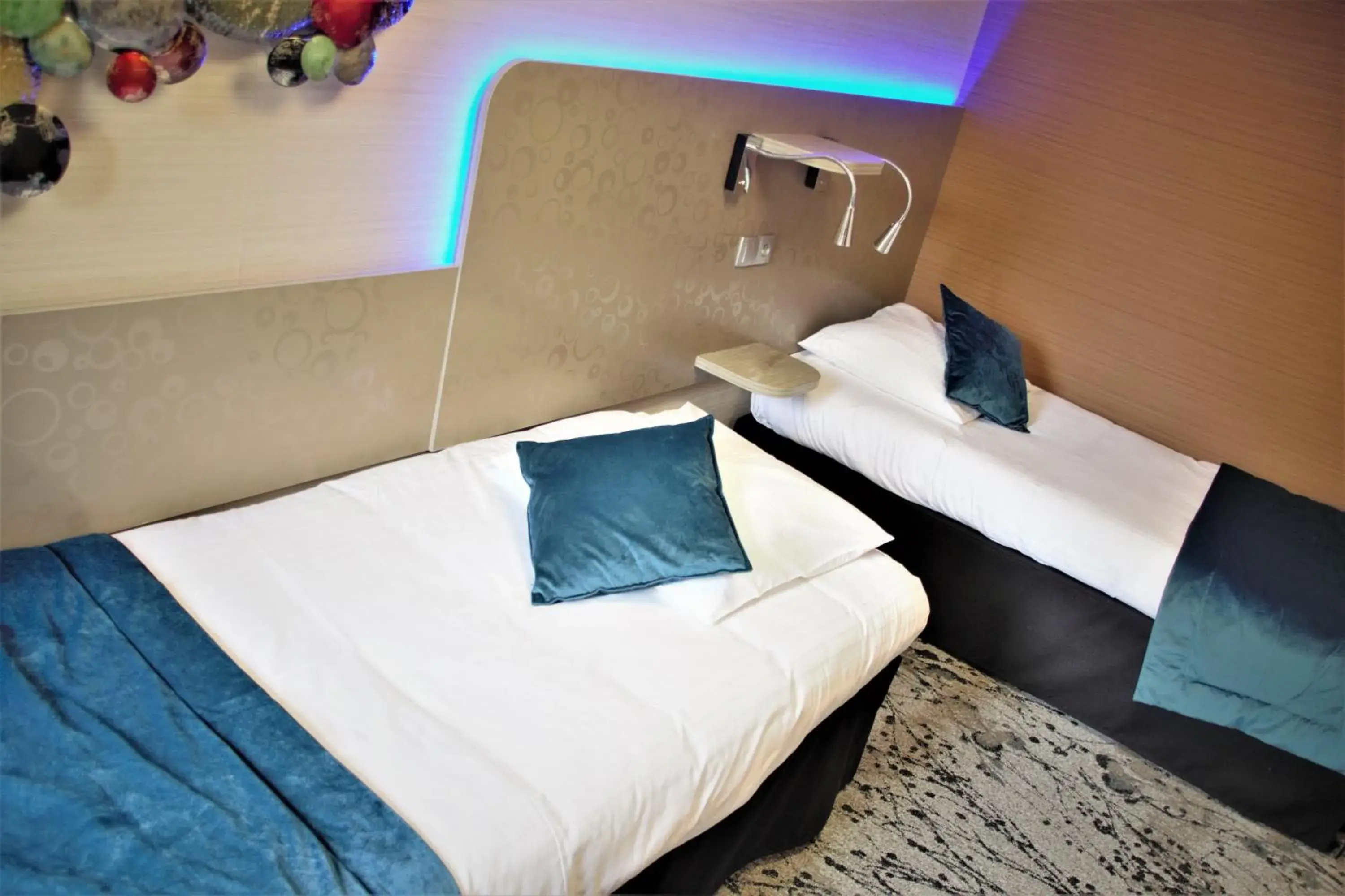 Twin Room (2 Adults) in The Originals City, Archotel, Sens (Inter-Hotel) Twin Room (2 Adults) in The Originals City, Archotel, Sens (Inter-Hotel)