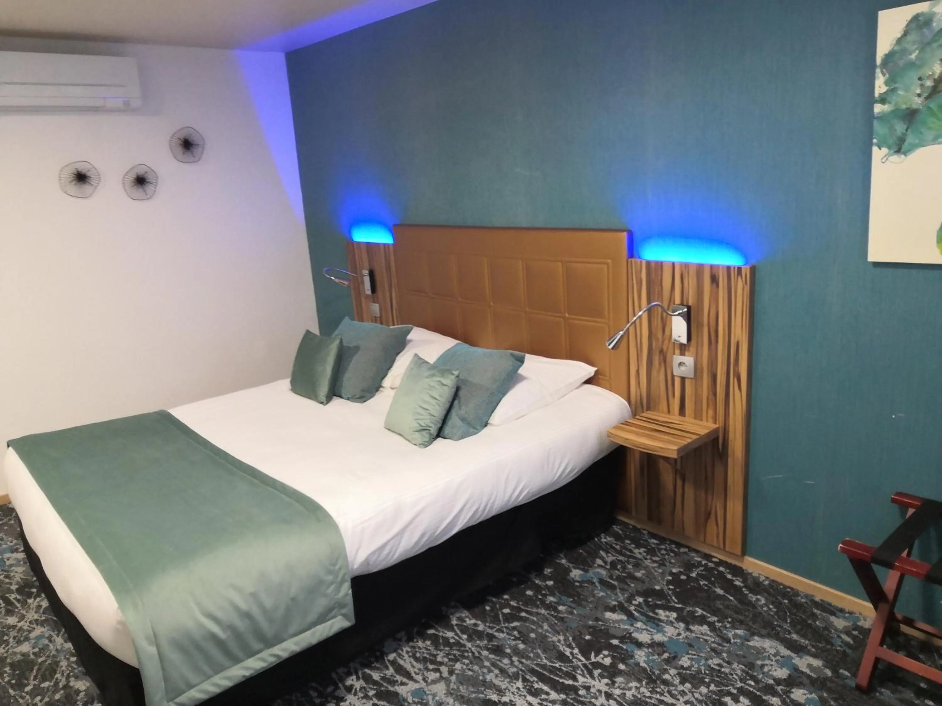 Bedroom, Bed in The Originals City, Archotel, Sens