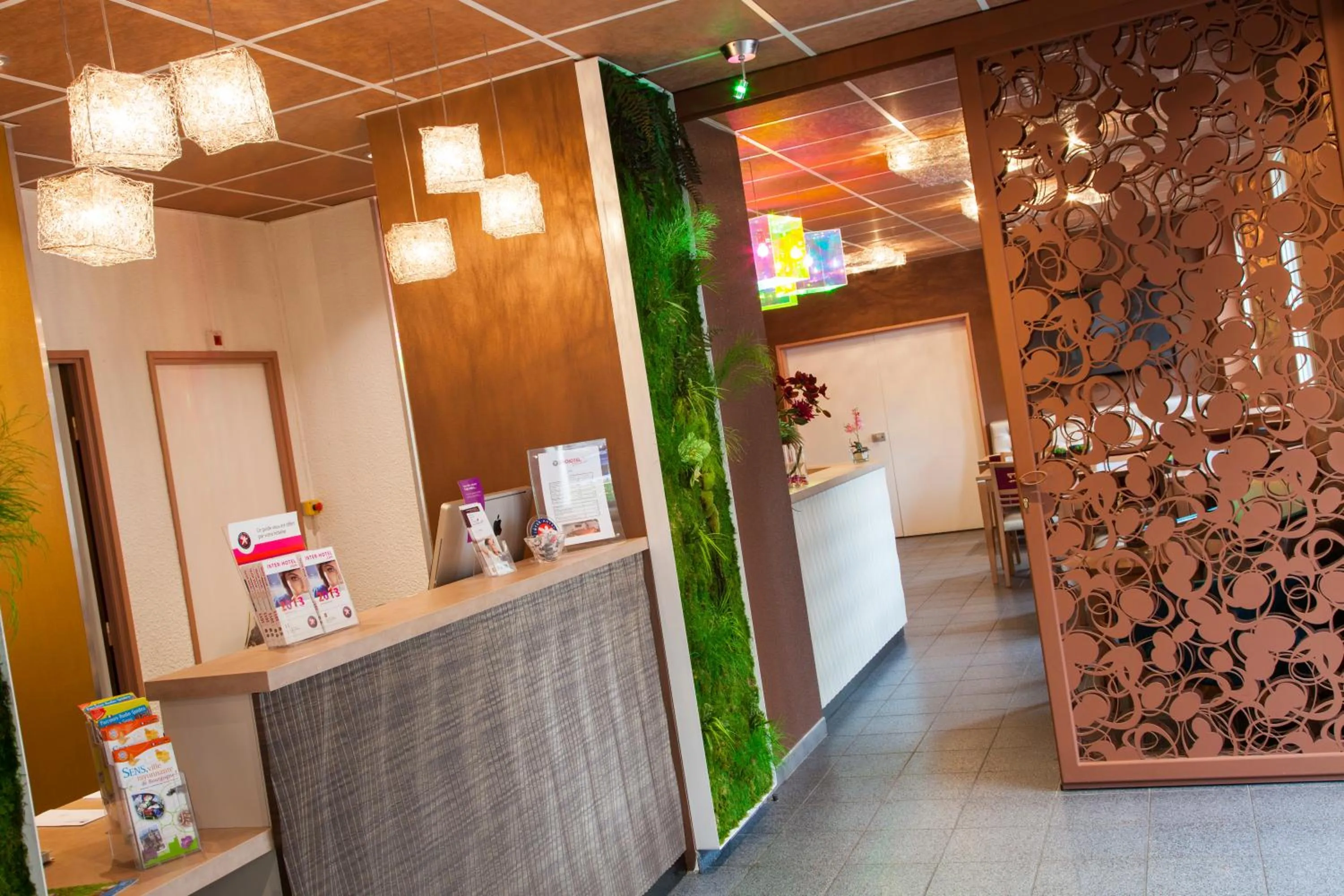 Lobby or reception in The Originals City, Archotel, Sens