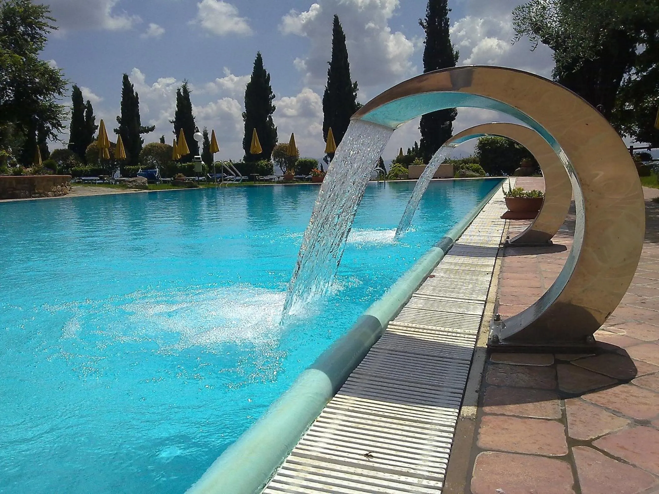 Swimming pool in Casanova - Wellness Center La Grotta Etrusca