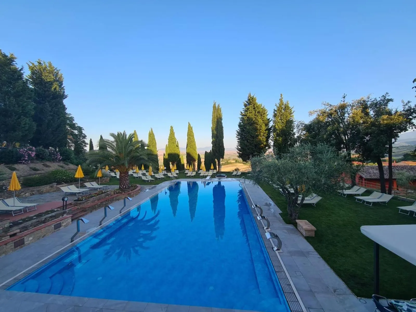 Swimming pool in Casanova - Wellness Center La Grotta Etrusca