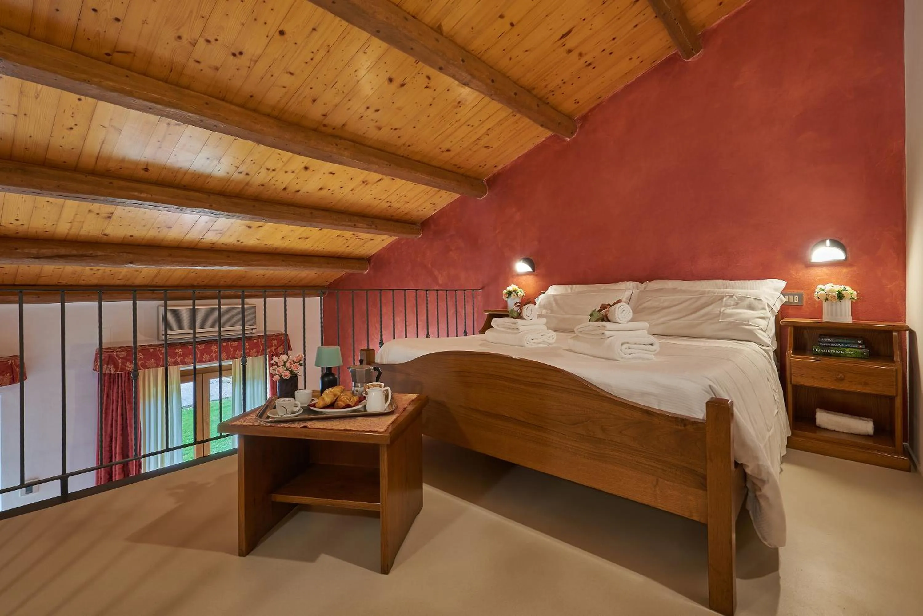 Bed in Casanova - Wellness Center La Grotta Etrusca