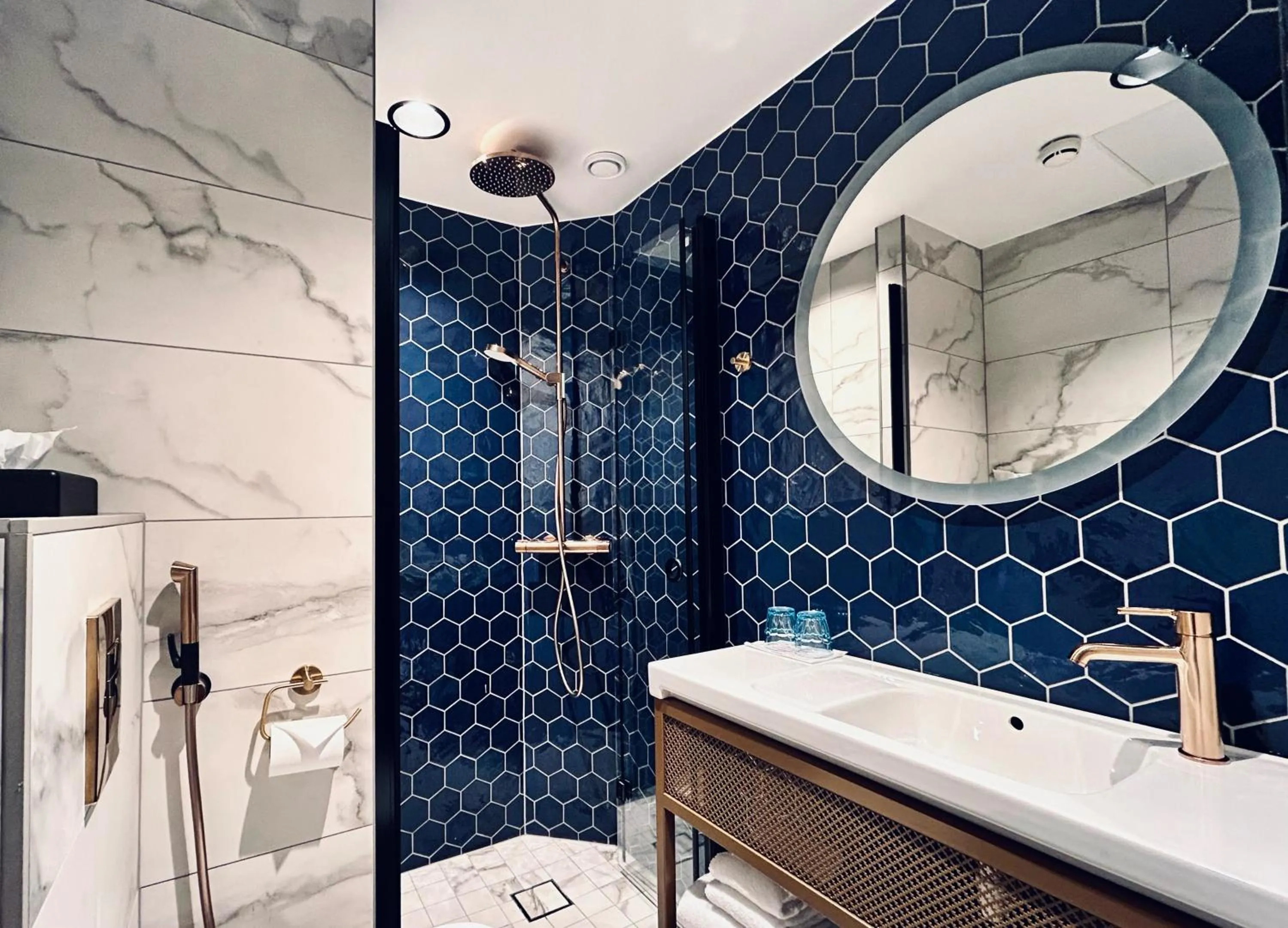 Shower in Original Sokos Hotel Vaakuna Pori