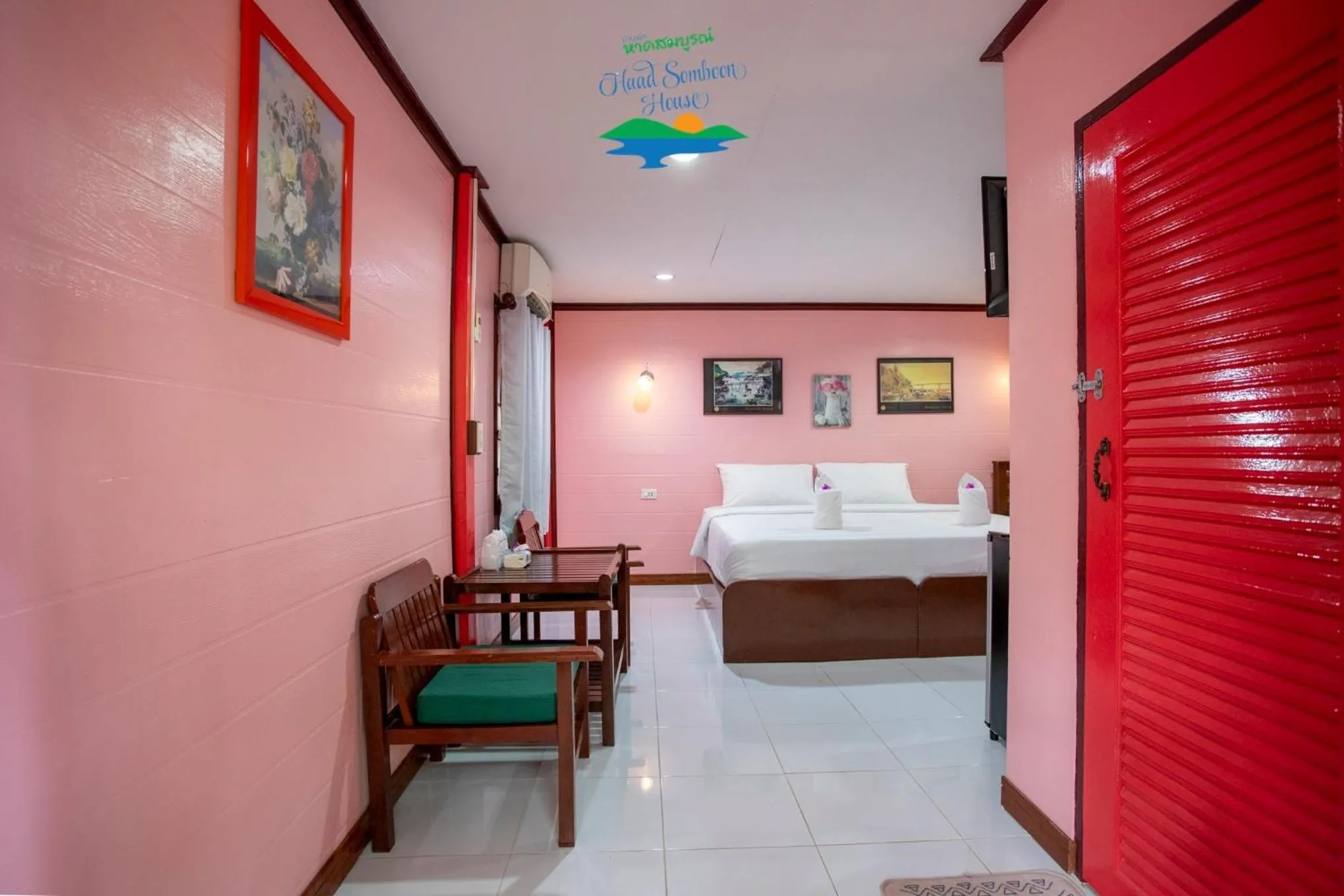 Bed in Haad Somboon House