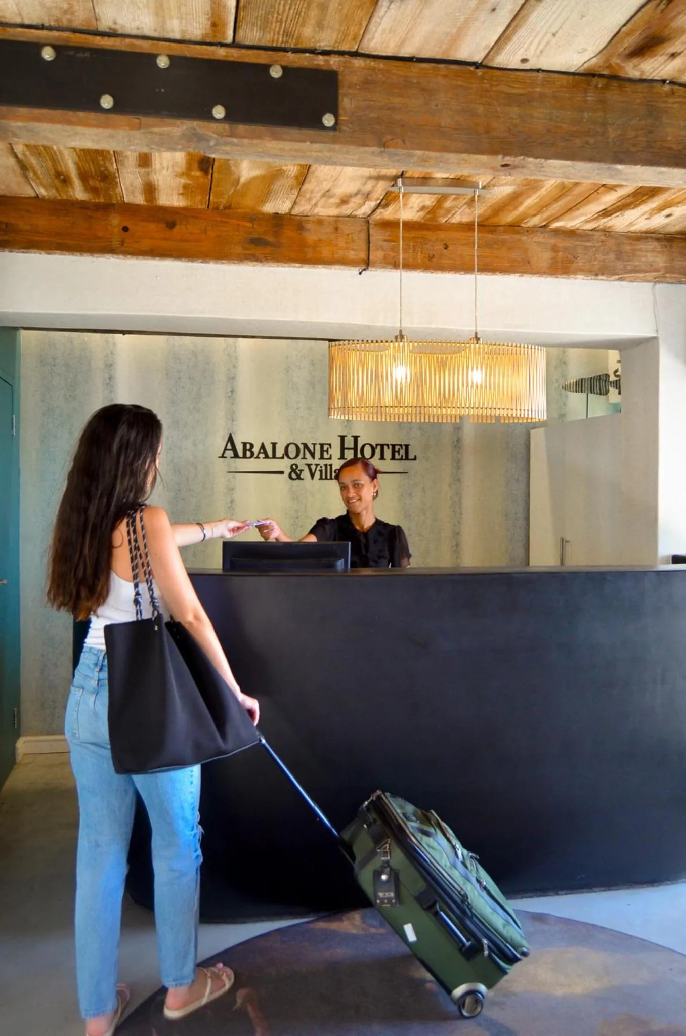 Abalone Hotel & Villas