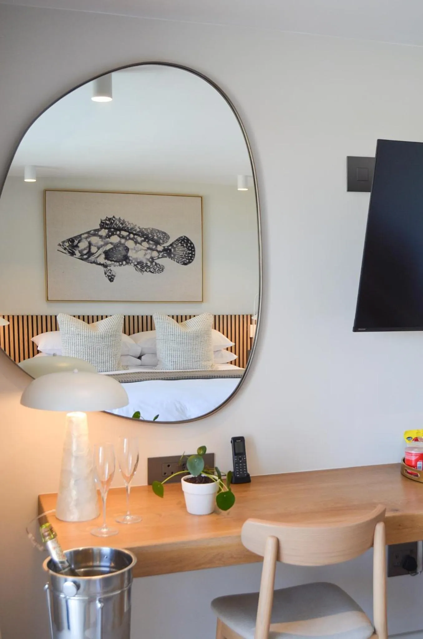 Abalone Hotel & Villas