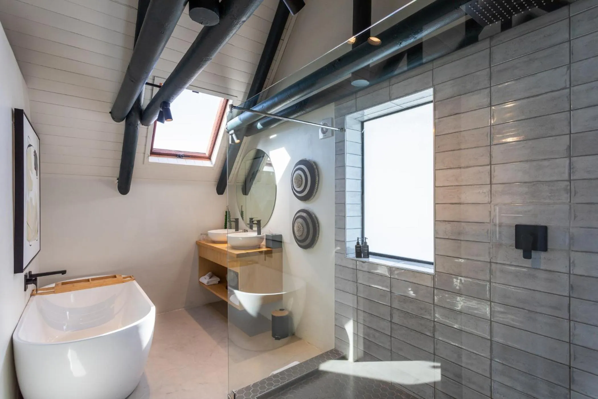 Abalone Hotel & Villas