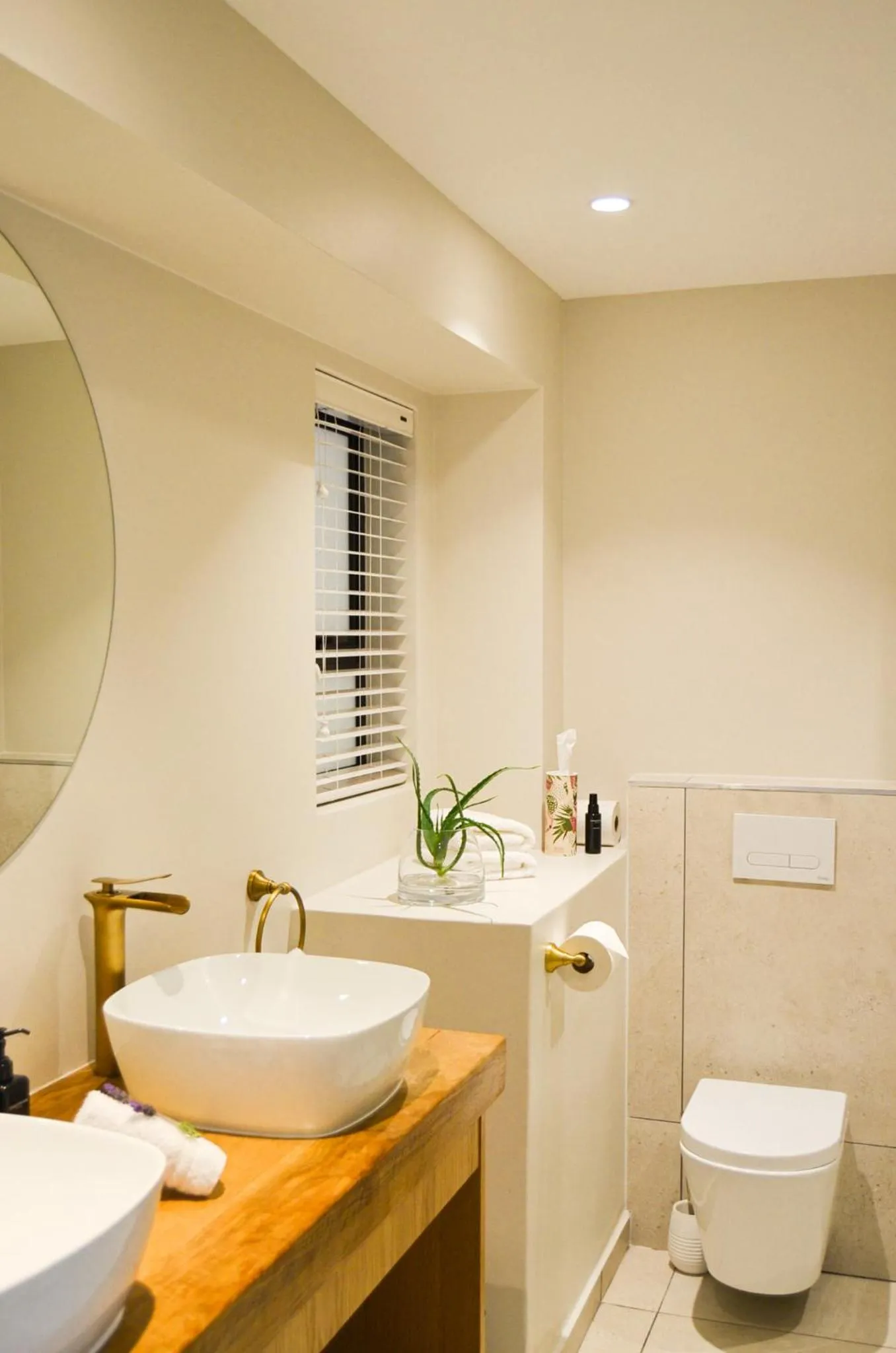 Abalone Hotel & Villas