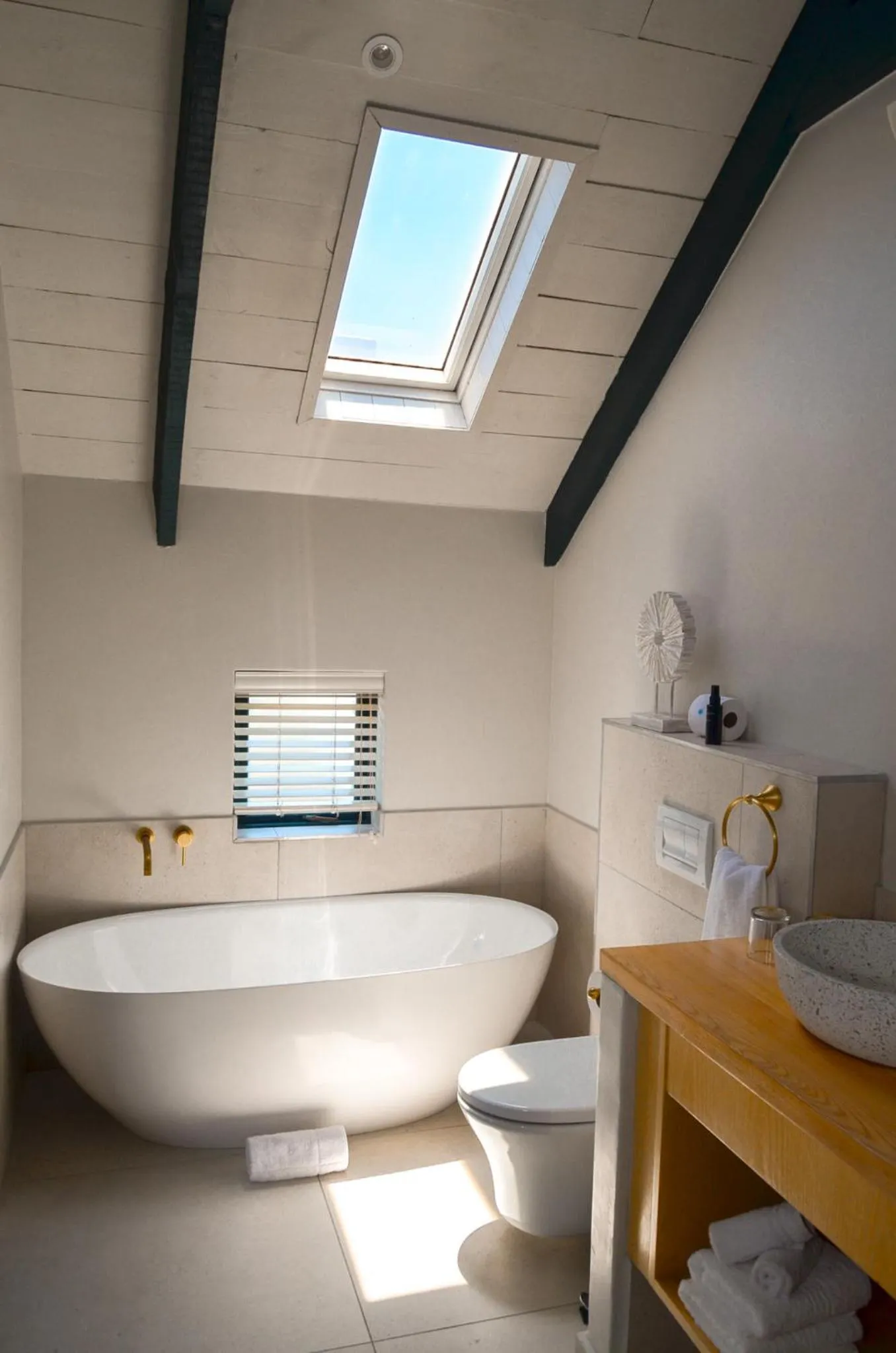 Abalone Hotel & Villas