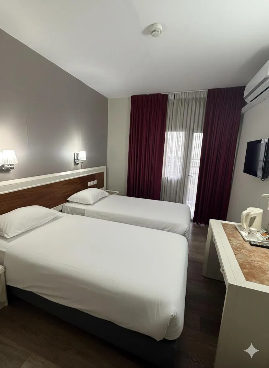 Bedroom, Bed in Tabar Hotel