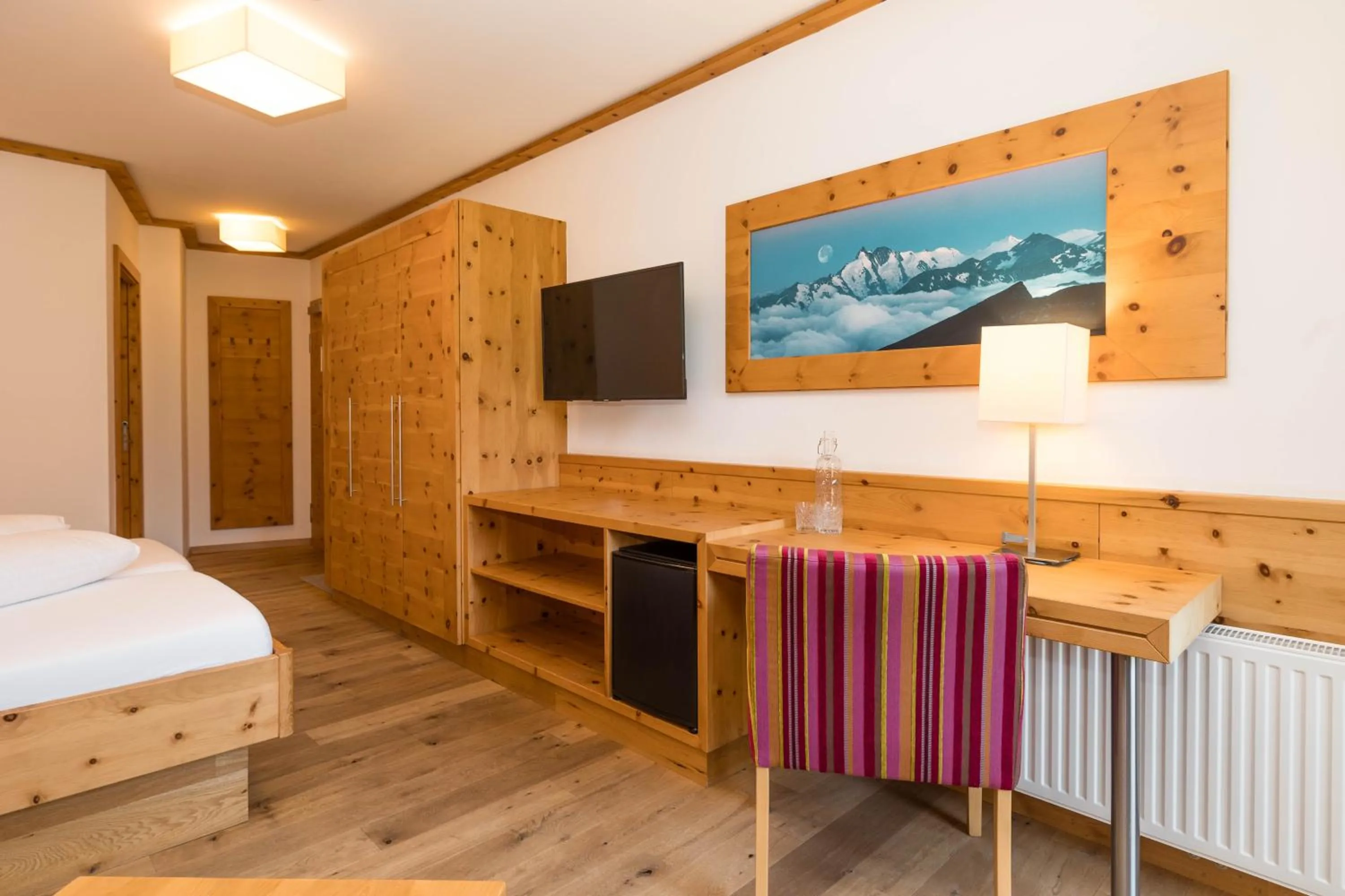 Bed in Berghotel Alpenklang