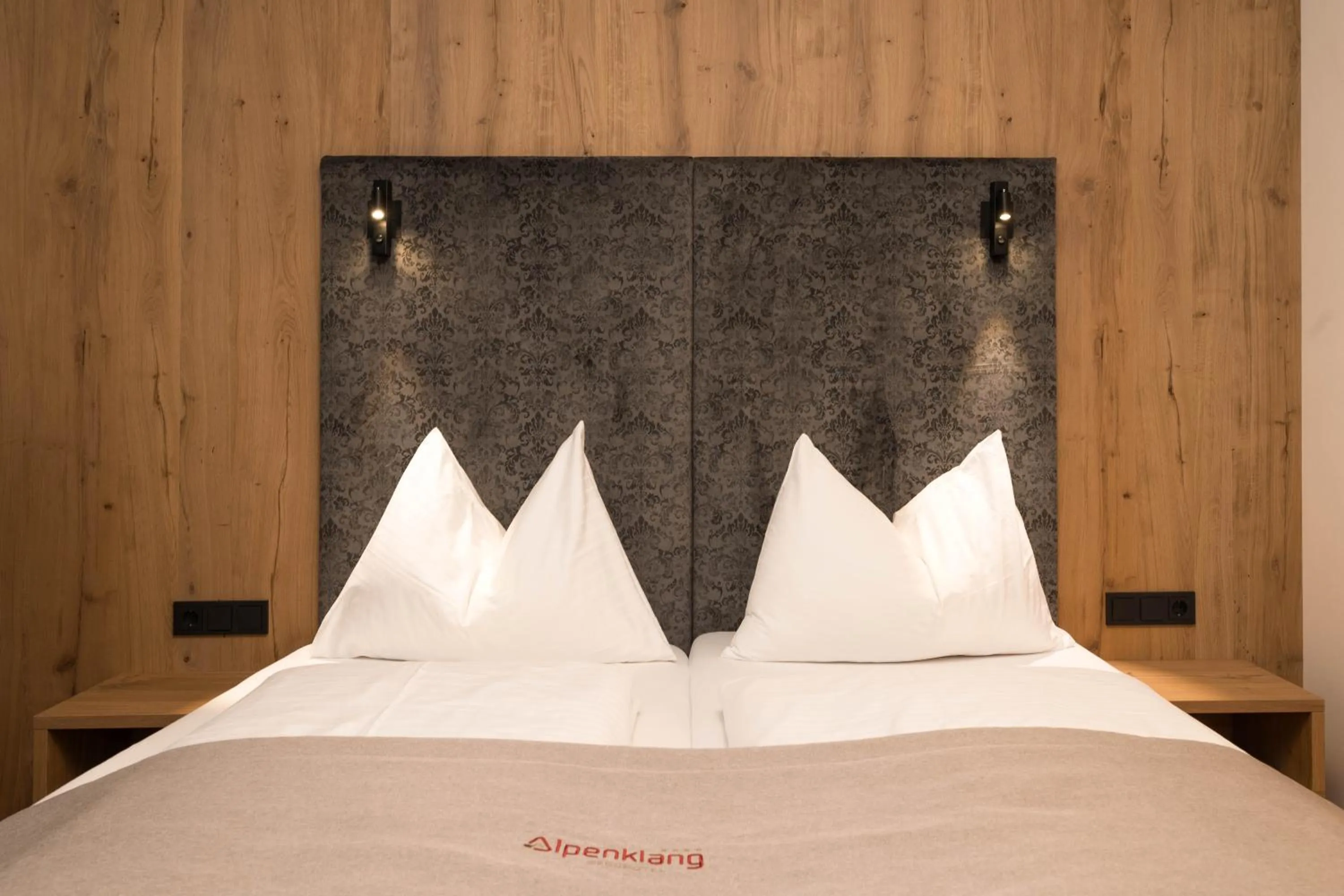 Bed in Berghotel Alpenklang