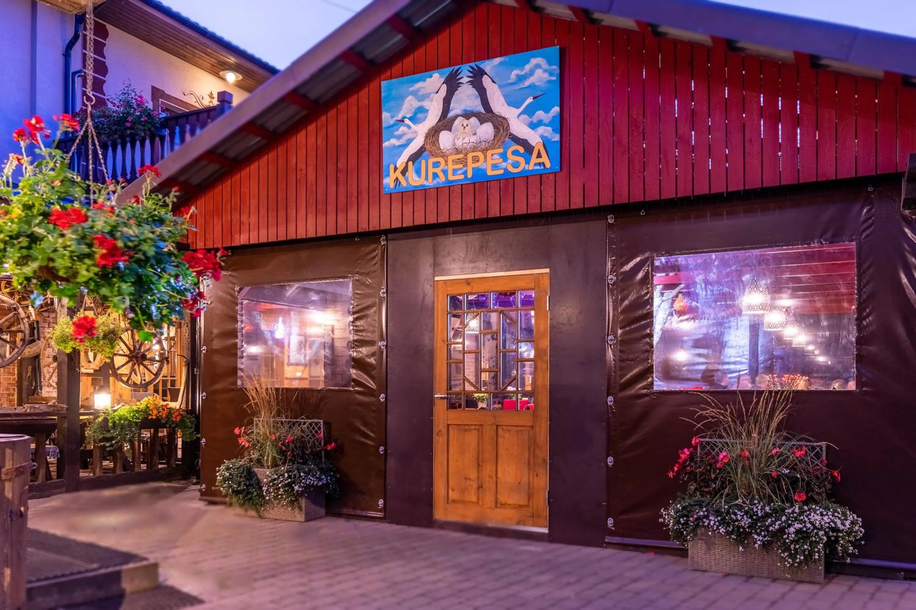 Restaurant/places to eat in Hansa Hotel