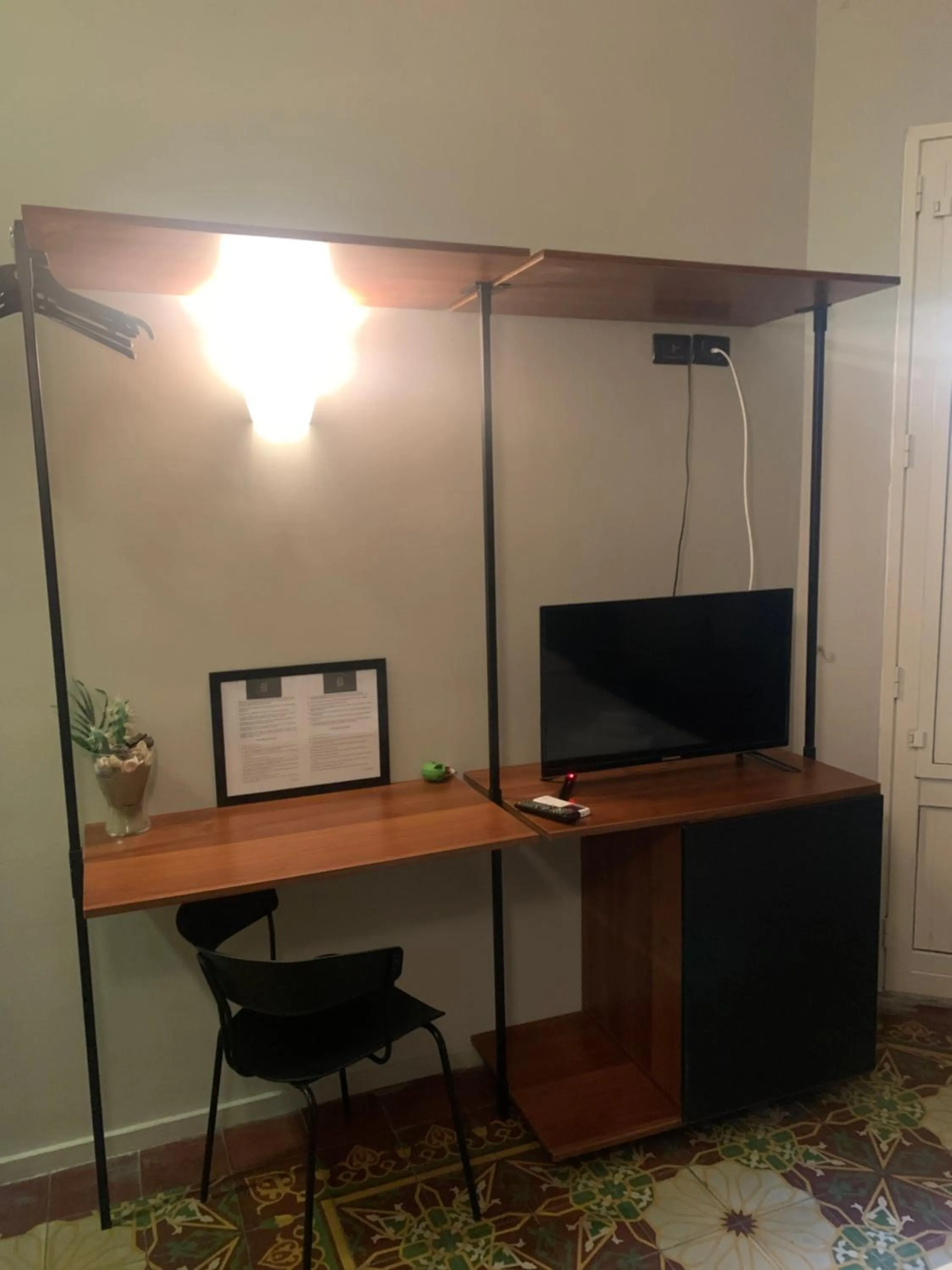 TV and multimedia in Santuzza Art Hotel Catania