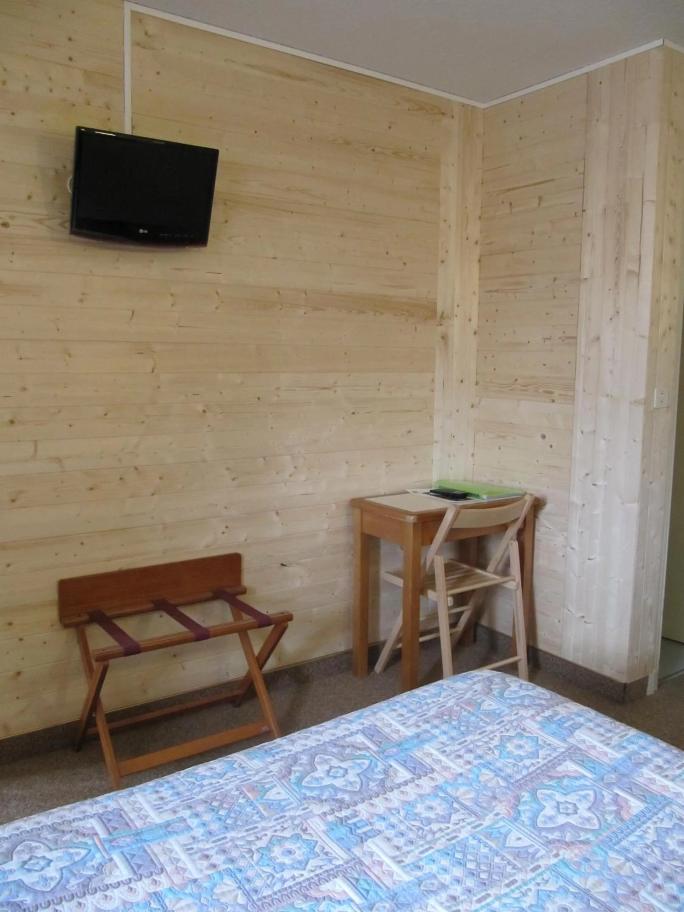 Decorative detail, Bed in Hôtel Des Rochers