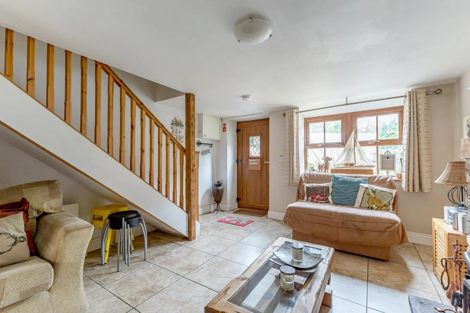 Living room in Priest Bridge Cottage