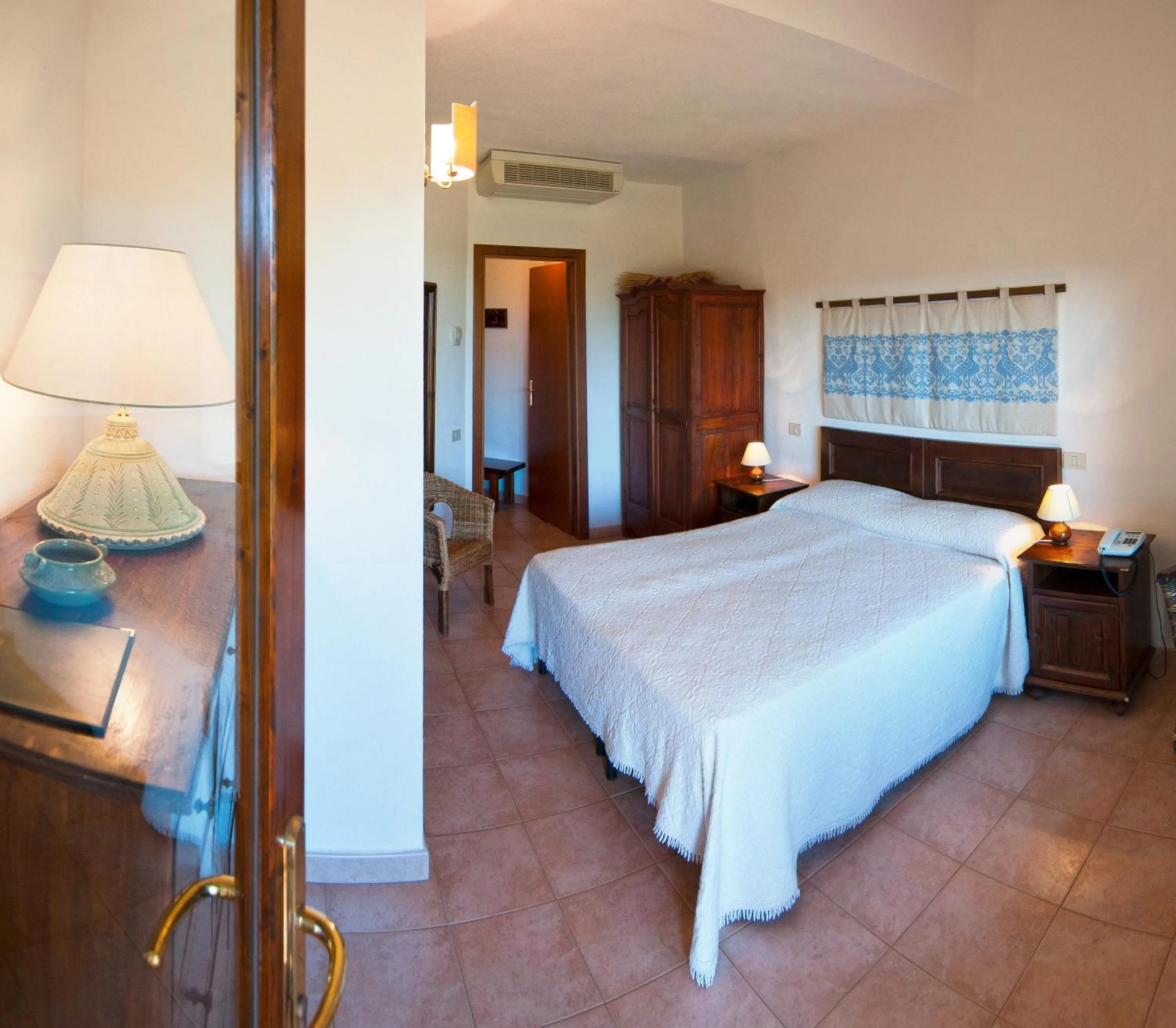 Photo of the whole room, Bed in Hotel Spartivento