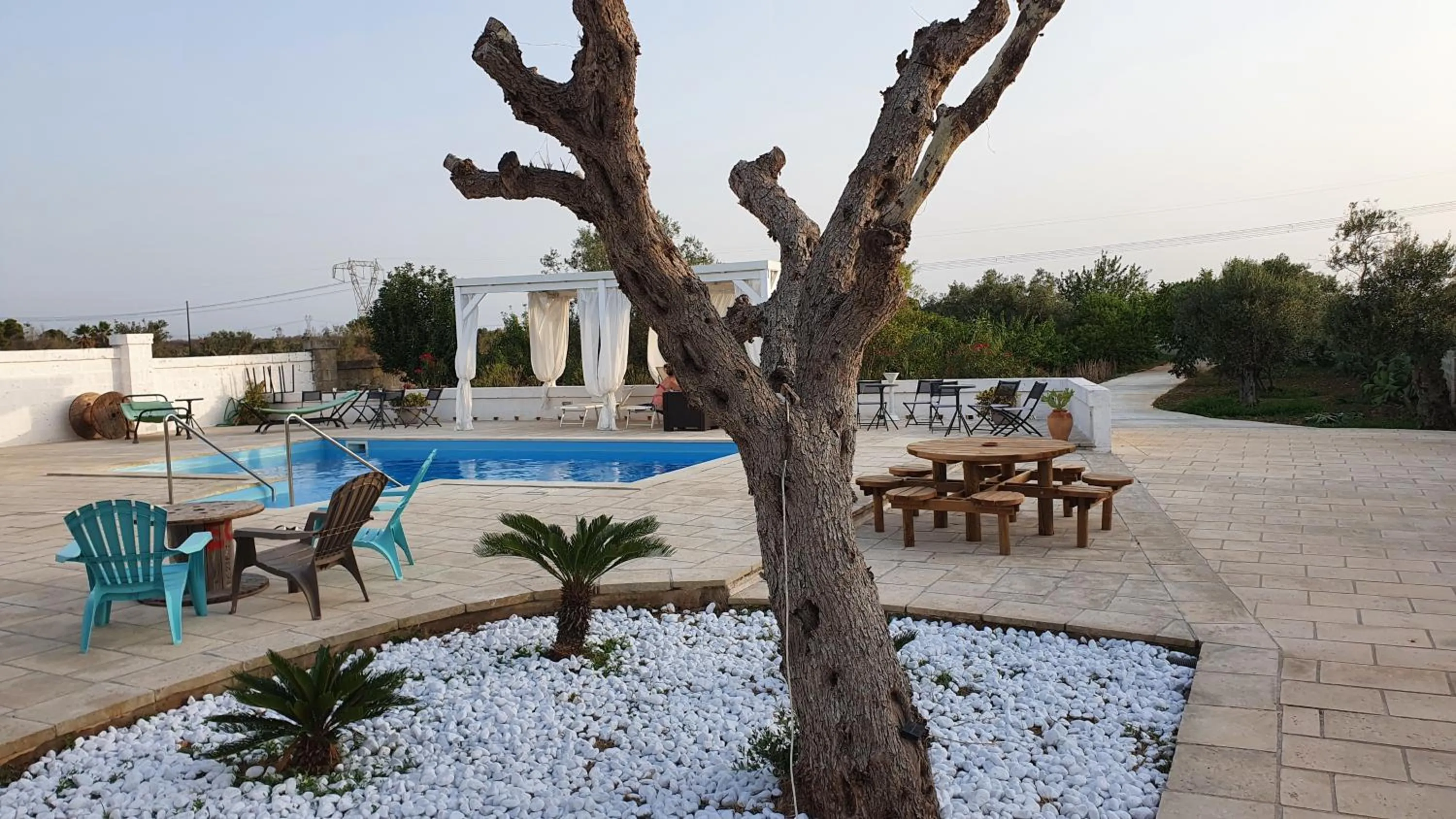 Swimming pool in La Dimora dei Conti