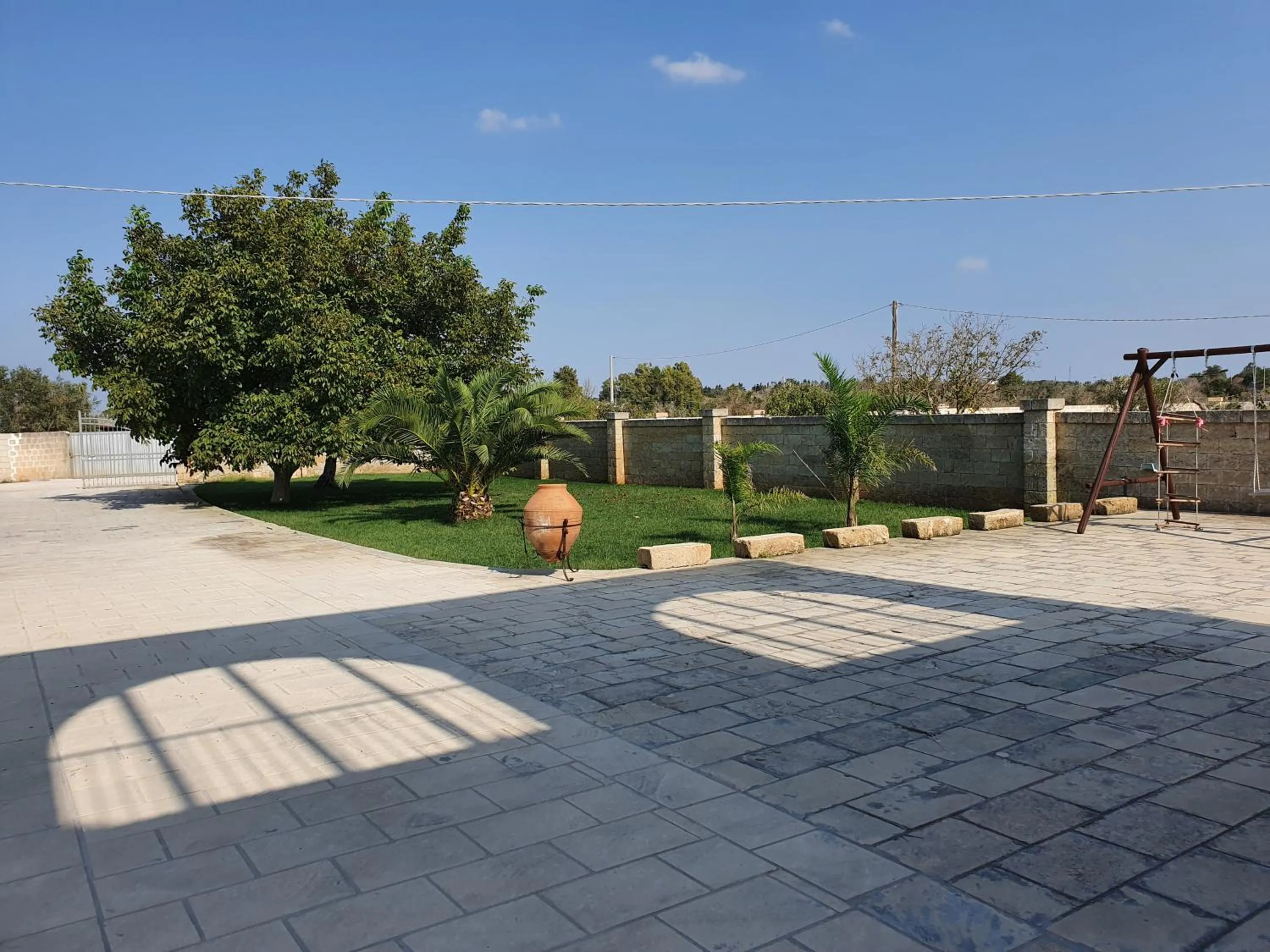 Inner courtyard view in La Dimora dei Conti