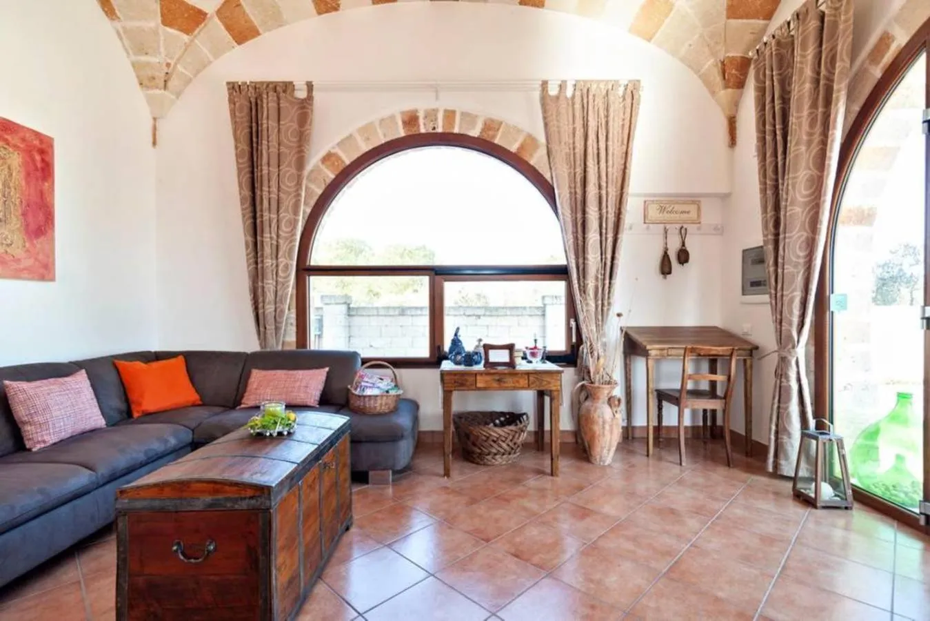 Communal lounge/ TV room in La Dimora dei Conti