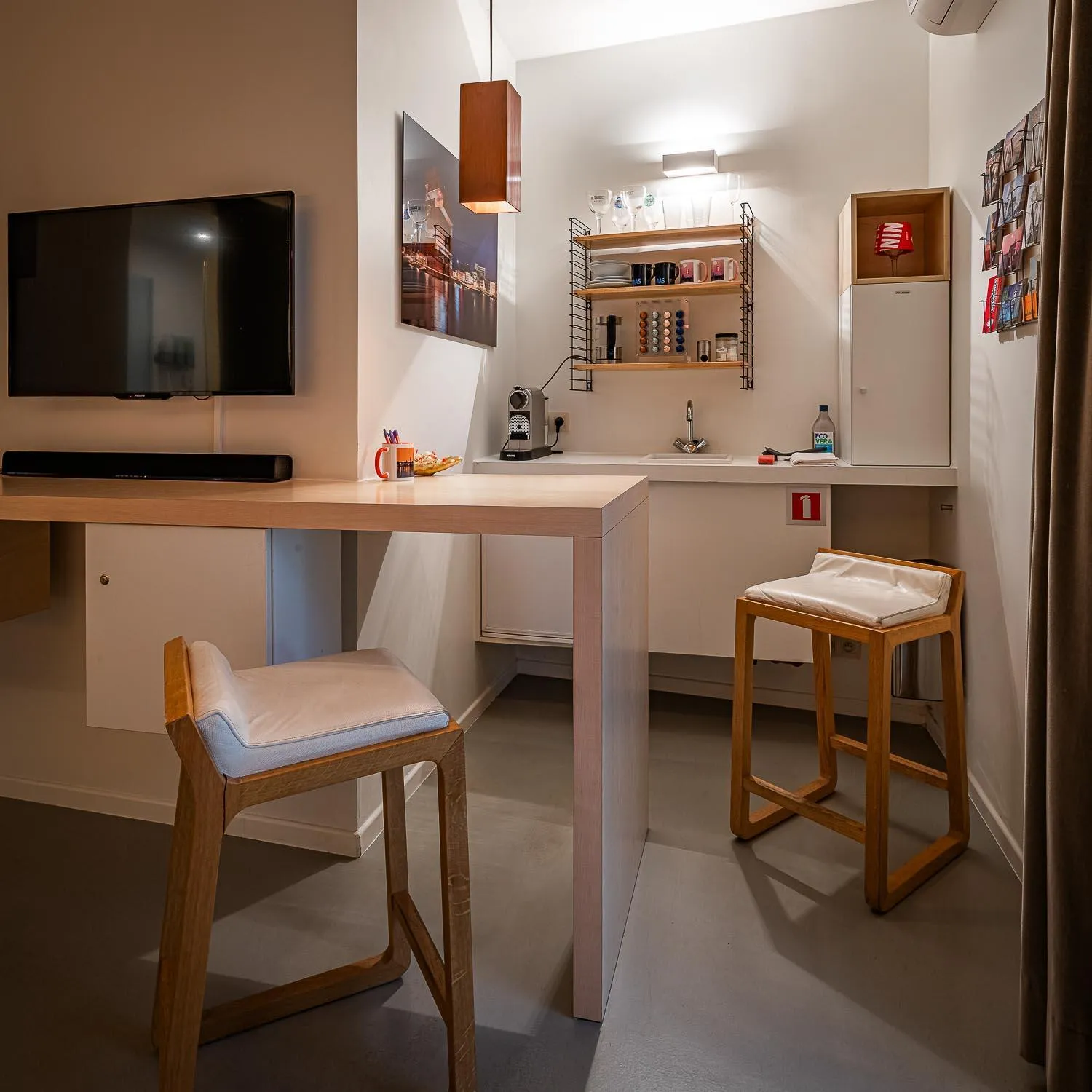 Kitchen or kitchenette in Antwerp For Two B&B