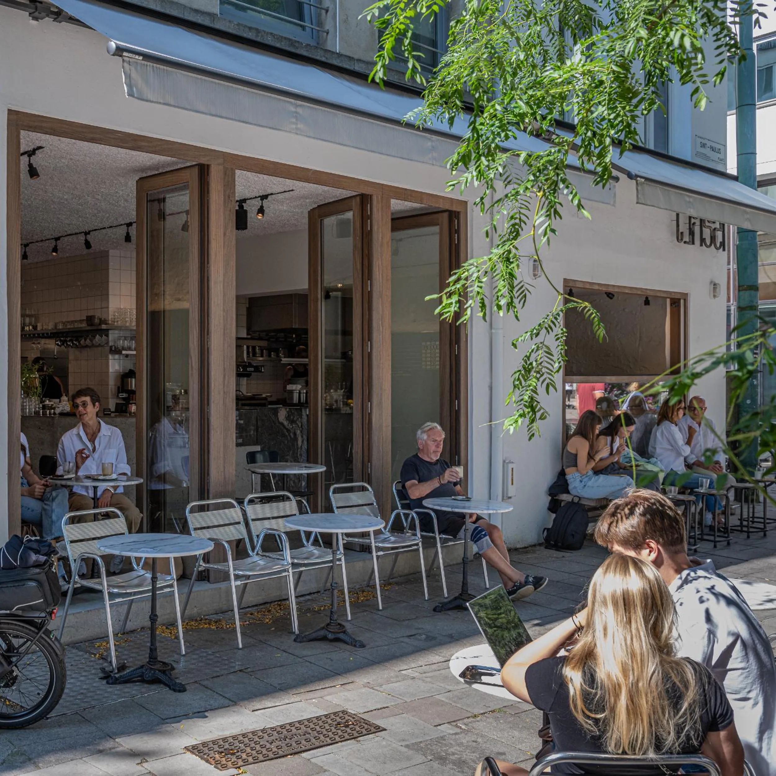 Restaurant/places to eat in Antwerp For Two B&B