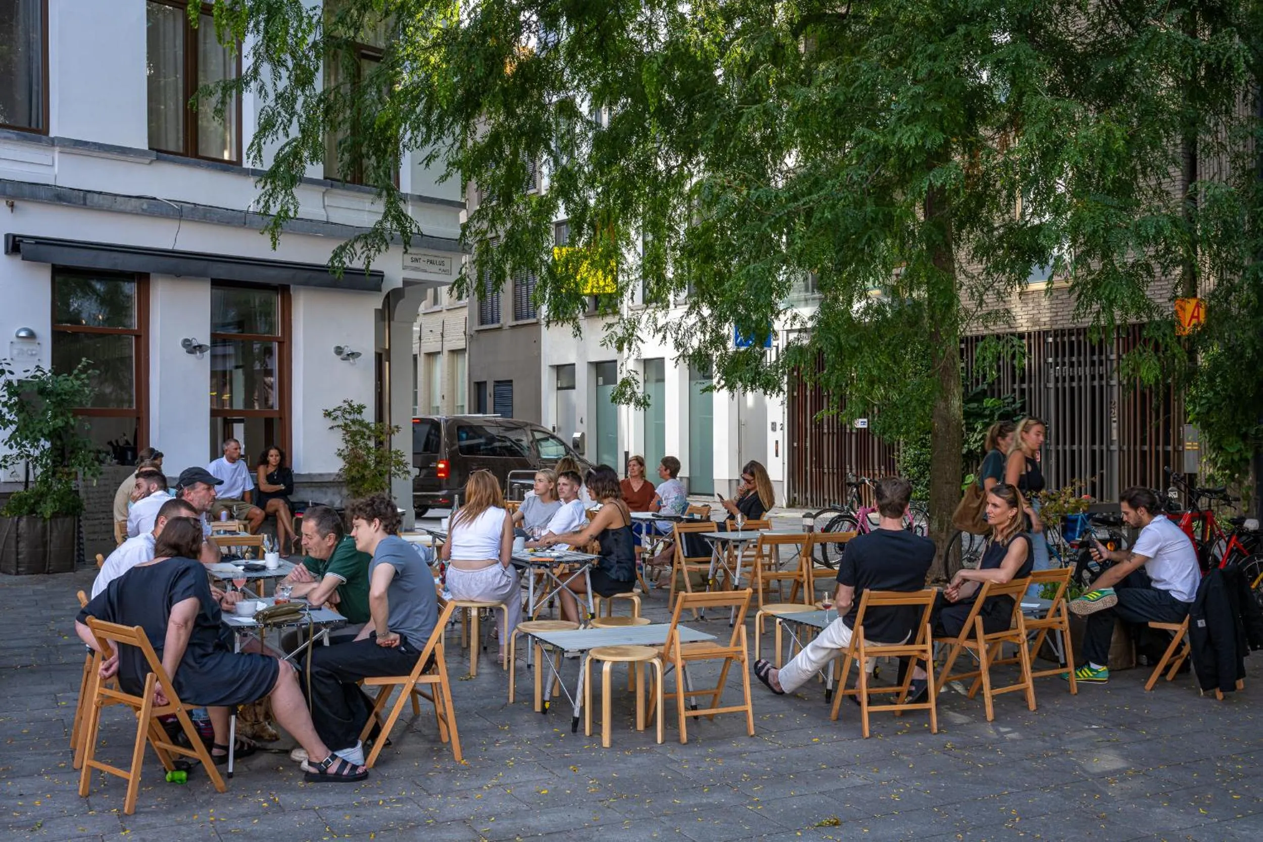 Restaurant/places to eat in Antwerp For Two B&B