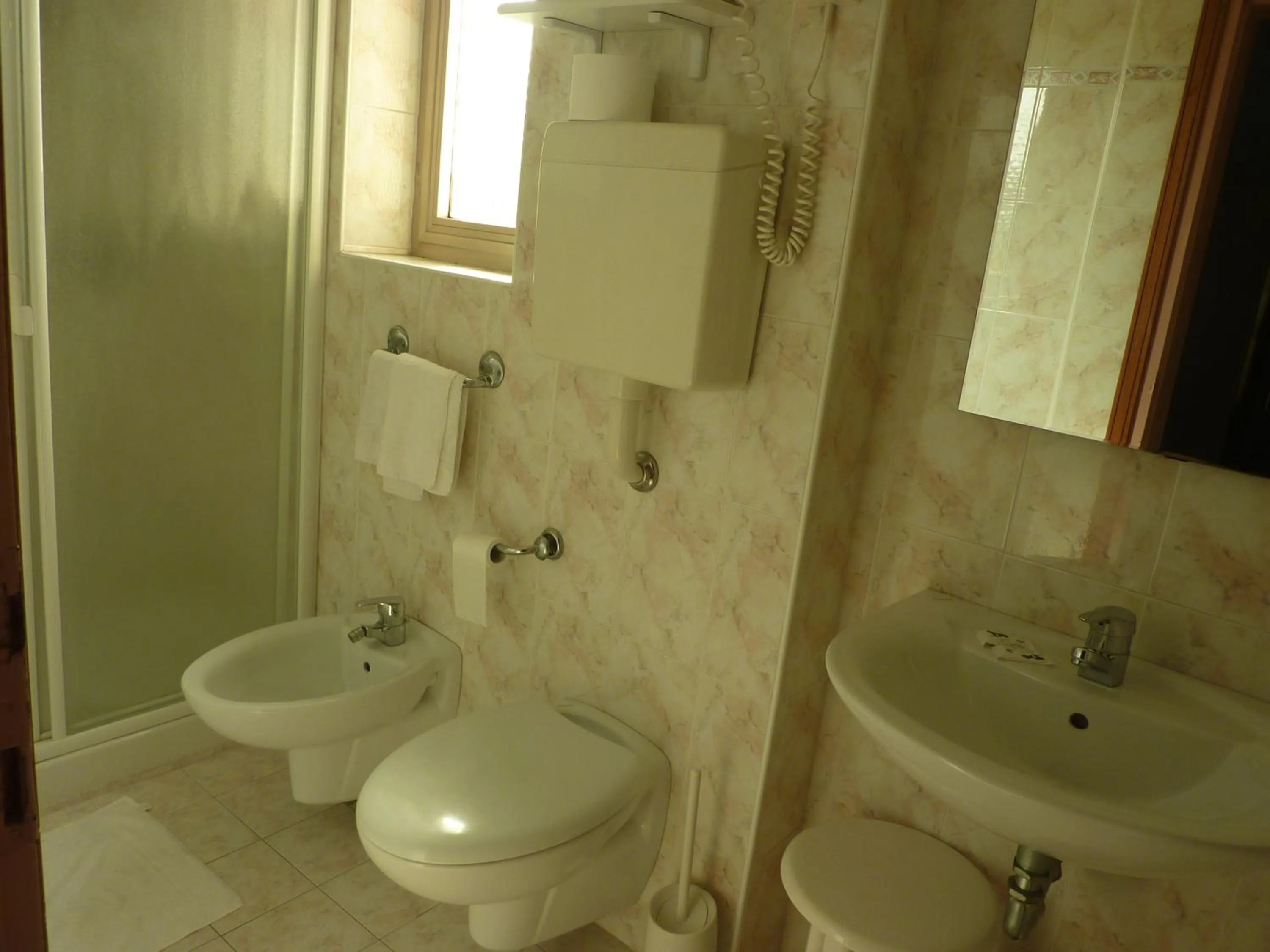 Bathroom in Hotel Al ponte