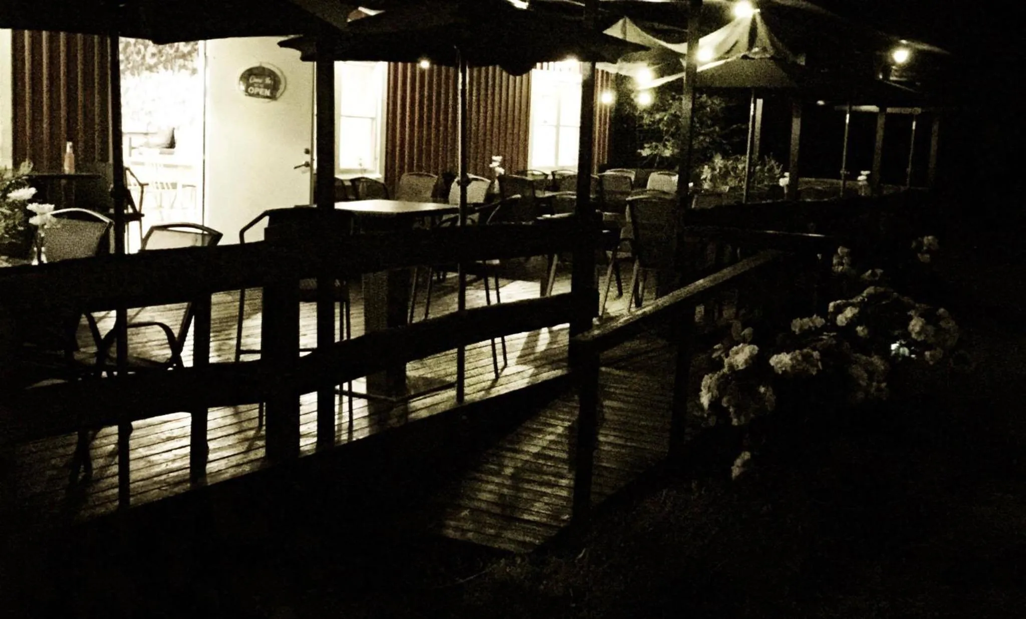 Restaurant/places to eat in STF Hostel Lärbro/Grannen