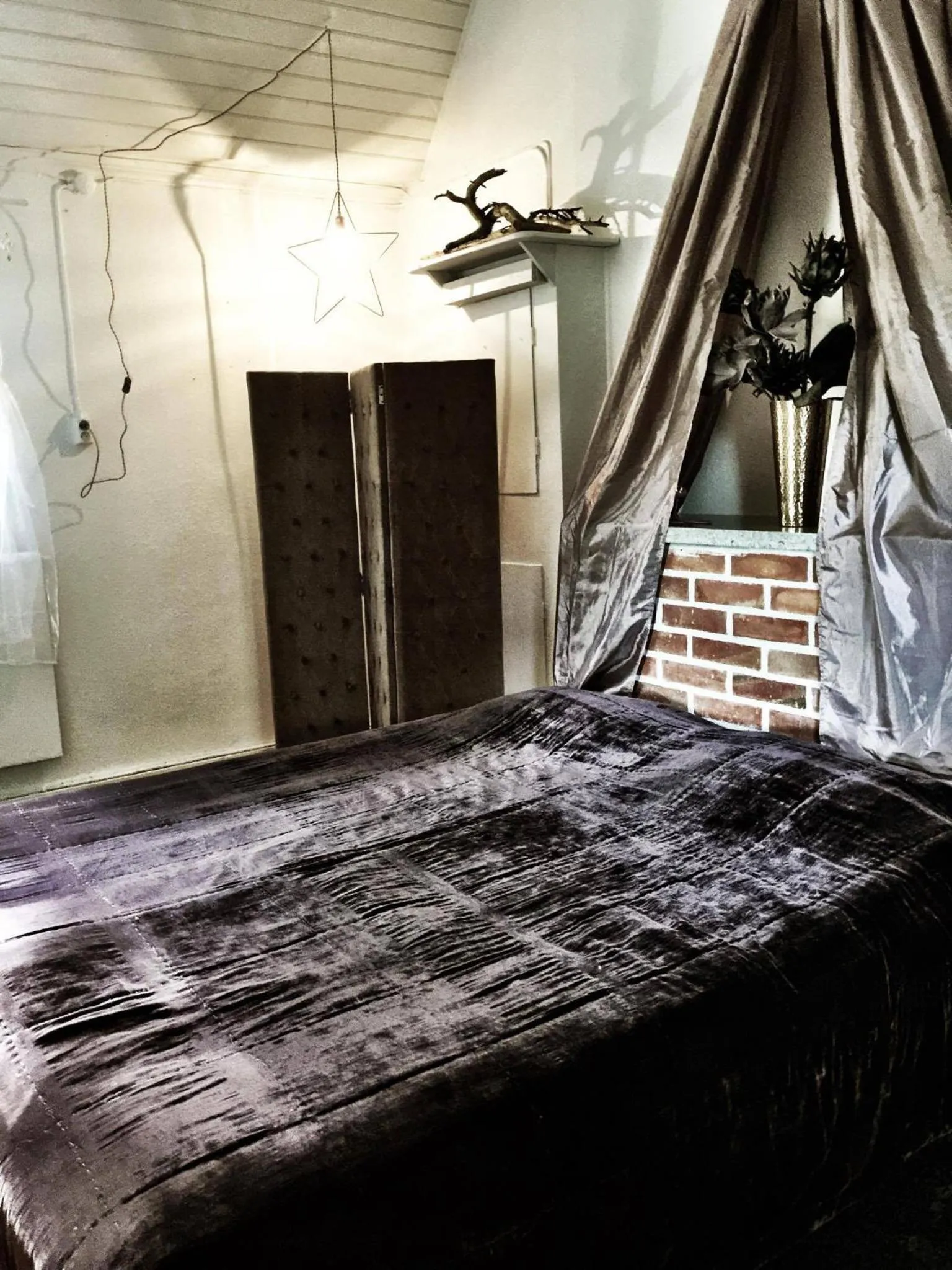 Bed in STF Hostel Lärbro/Grannen