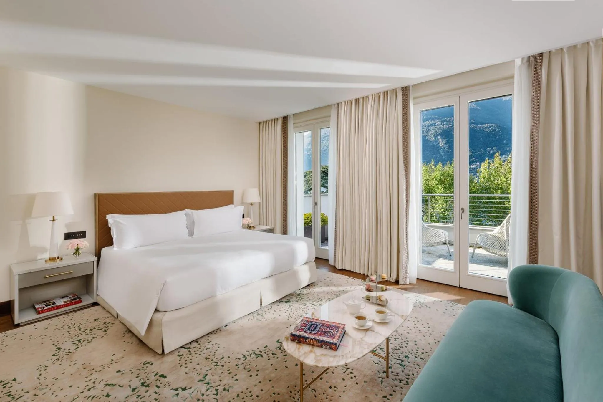 Bedroom, Bed in Mandarin Oriental, Lago di Como
