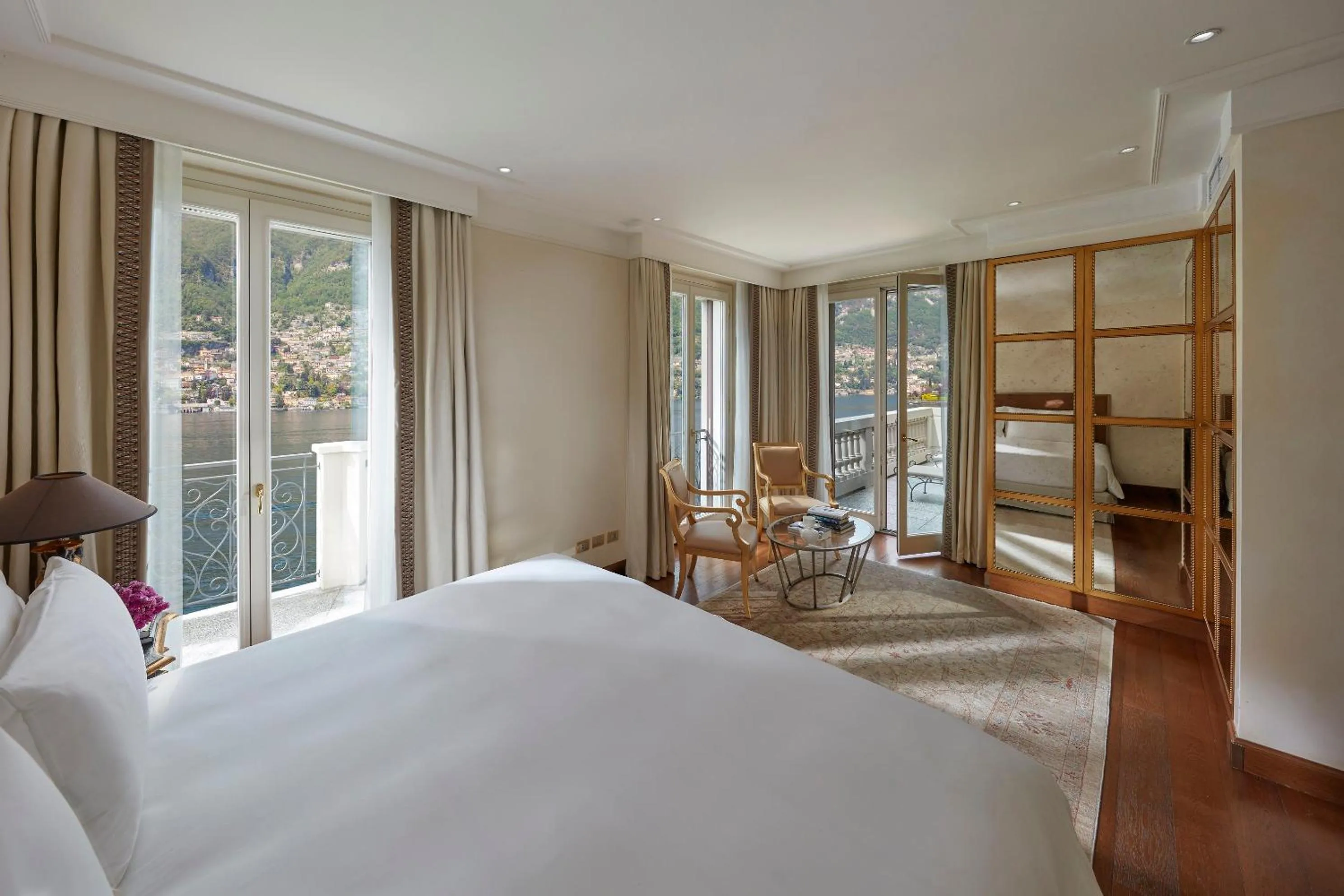 Bedroom, Bed in Mandarin Oriental, Lago di Como